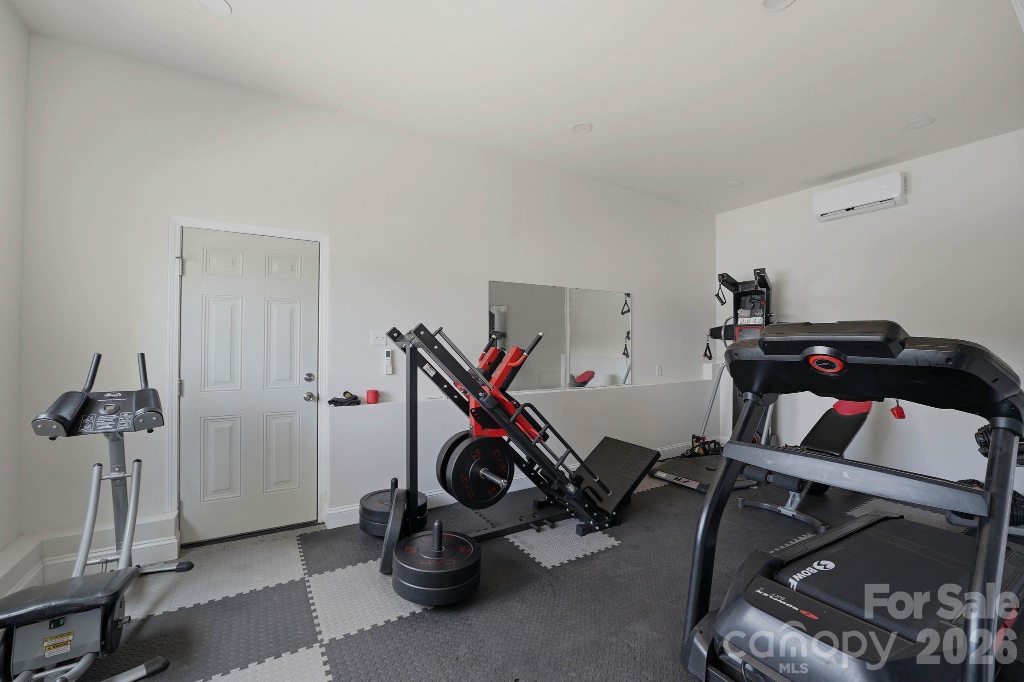 7272 Lynbrook Circle — Denver