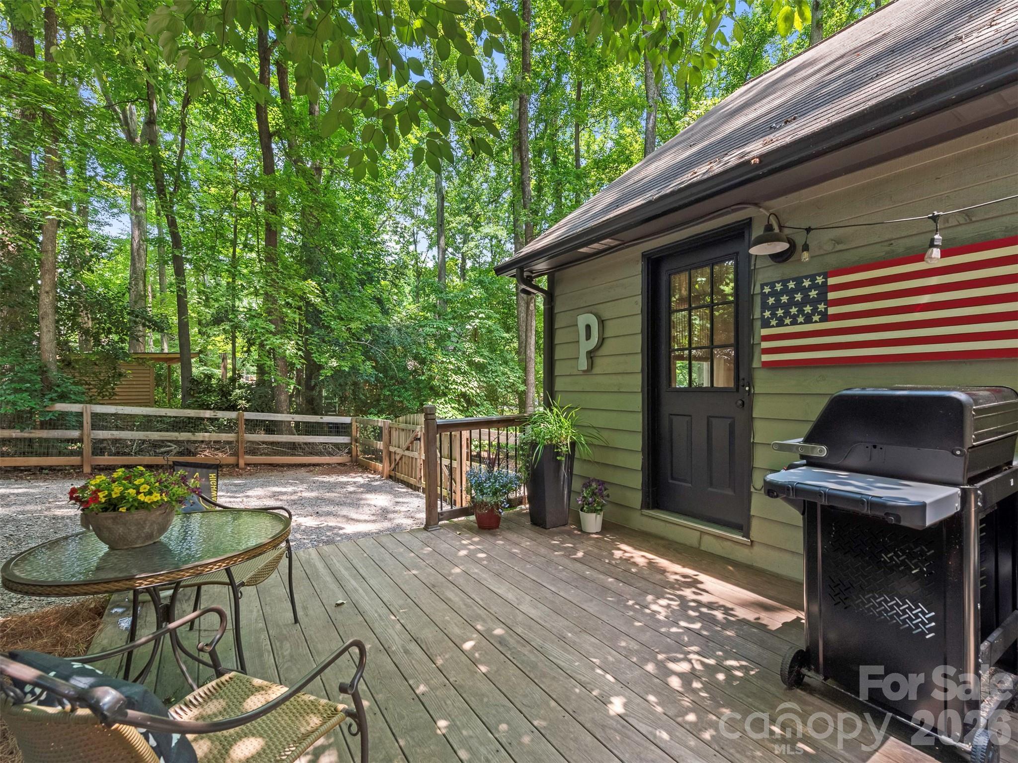 3814 Wonderland Drive — Matthews