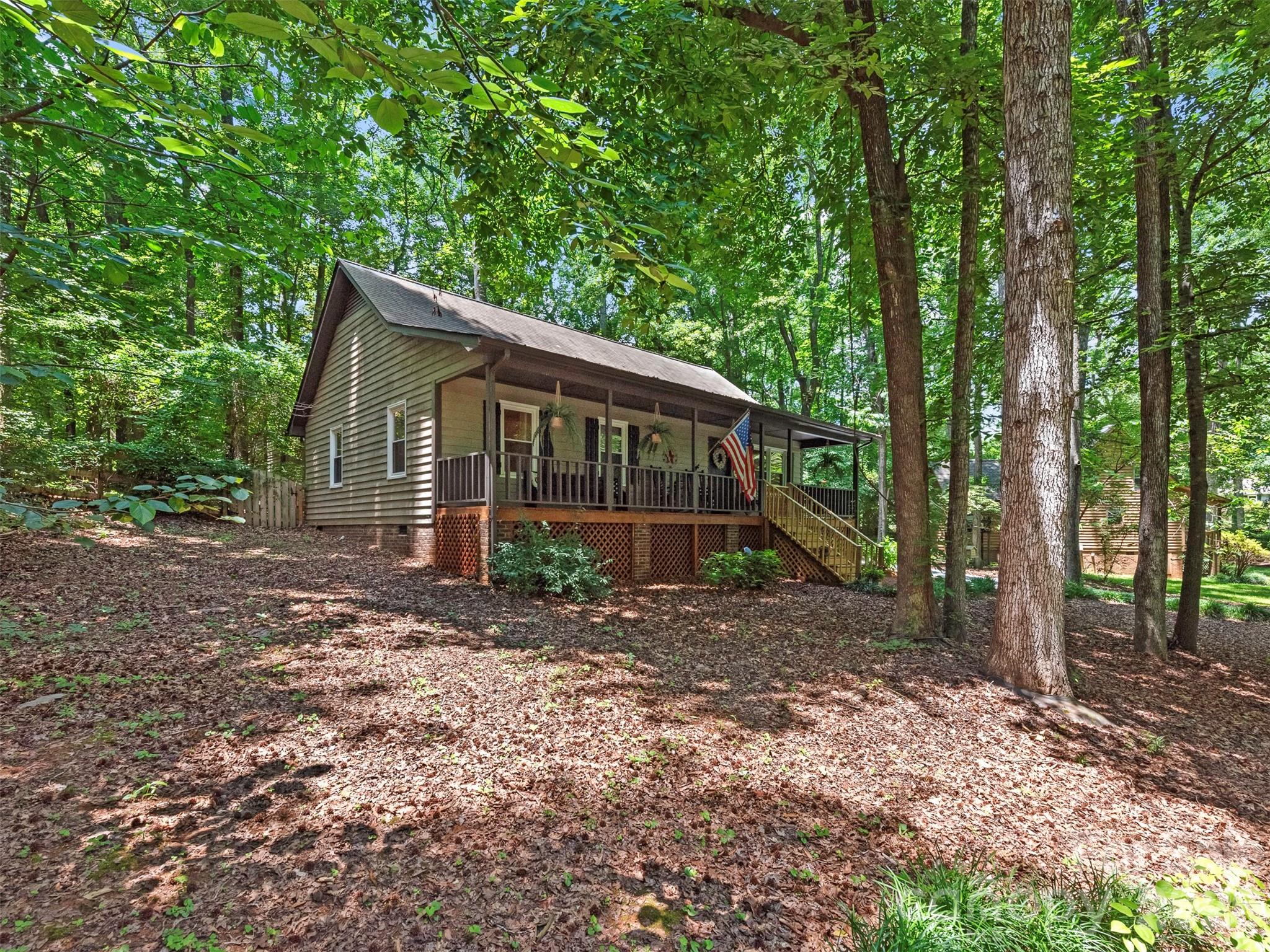 3814 Wonderland Drive — Matthews