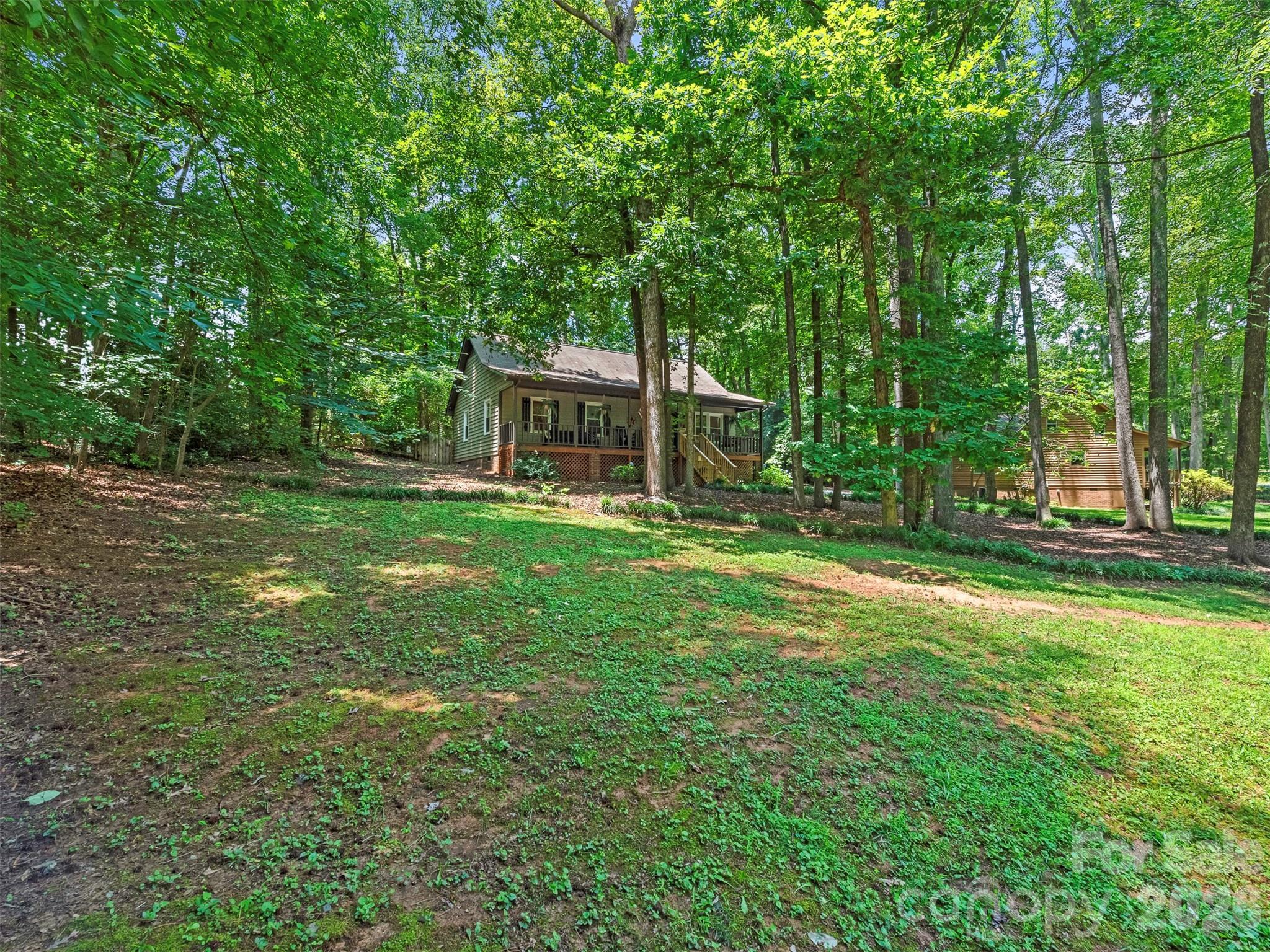 3814 Wonderland Drive — Matthews