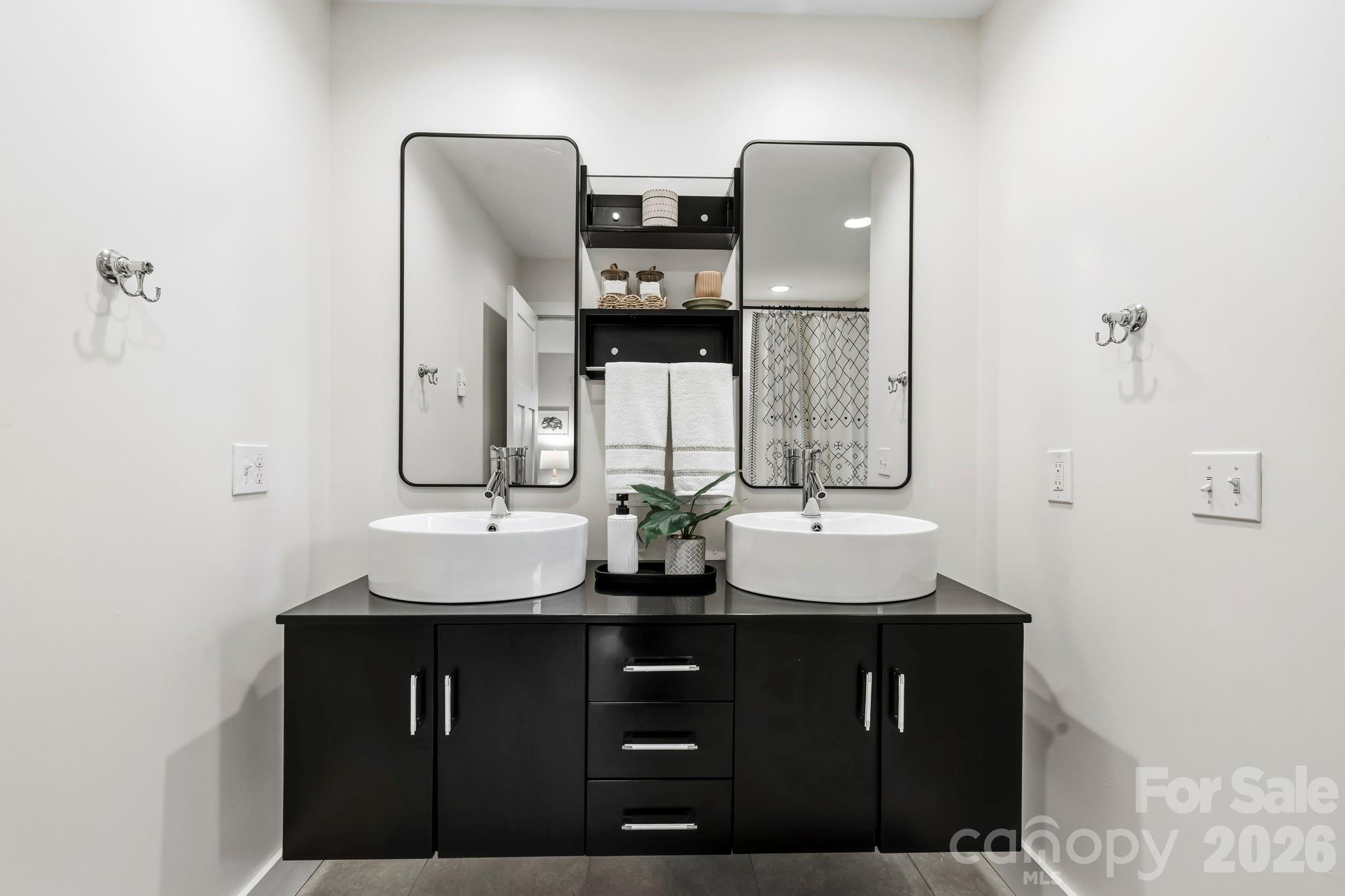 216 Hiawassee Avenue — Black Mountain