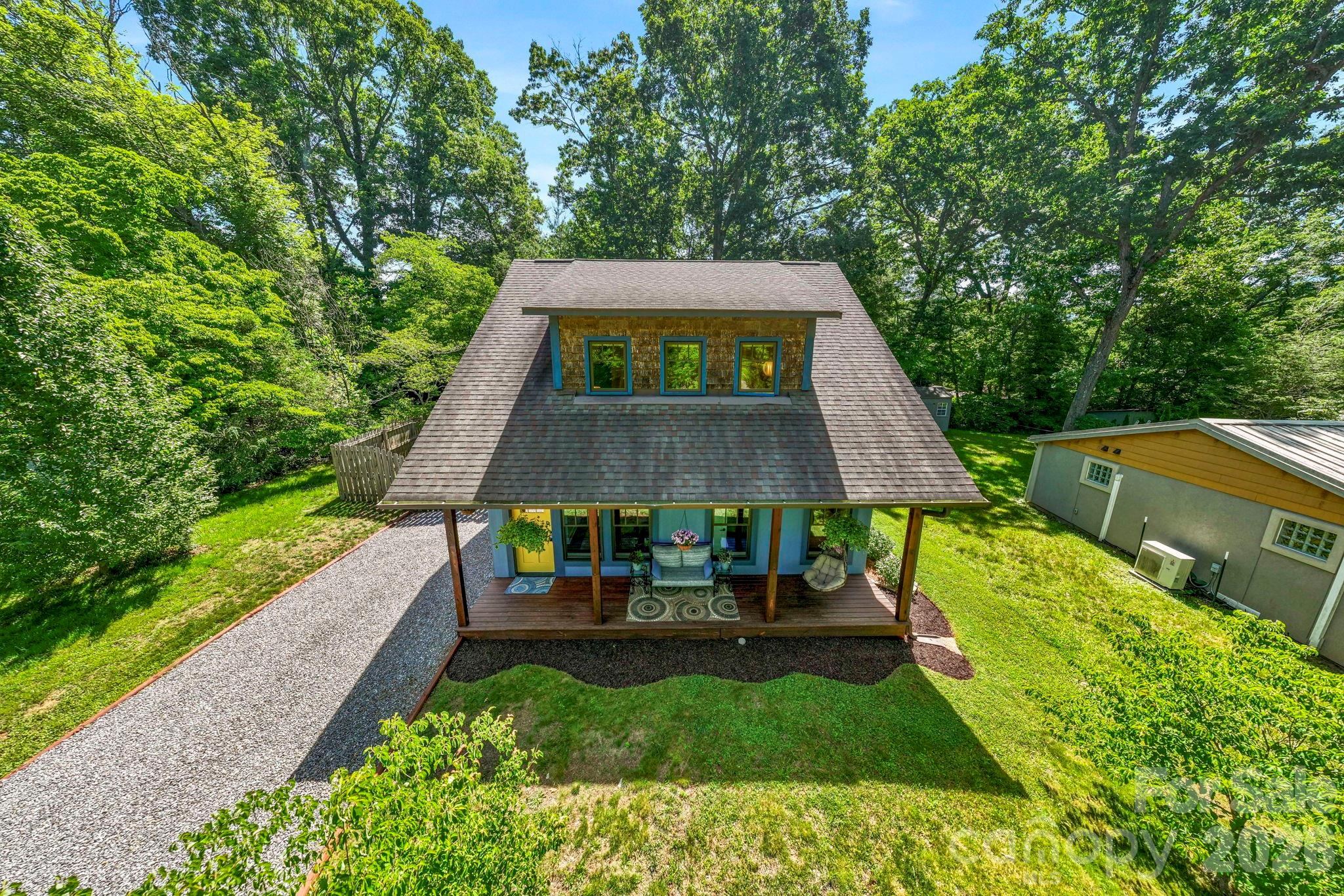 216 Hiawassee Avenue — Black Mountain