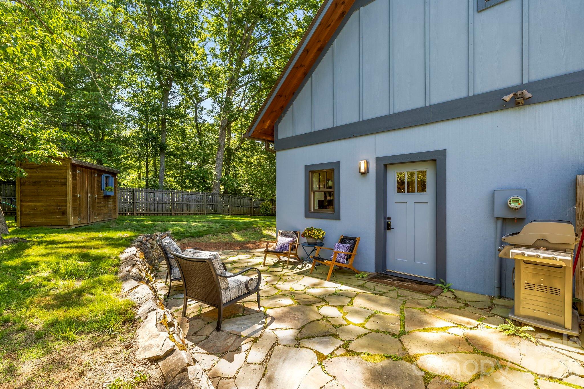 216 Hiawassee Avenue — Black Mountain