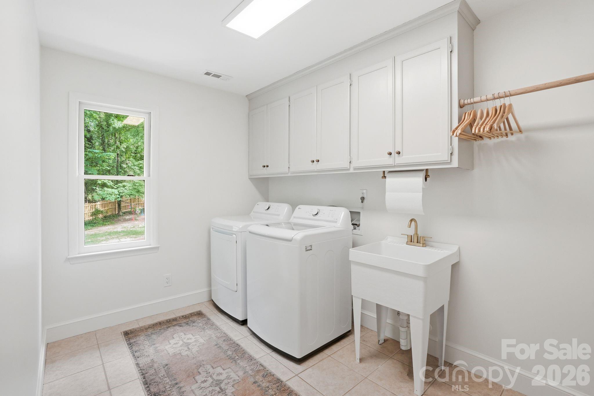 2516 Greenbrook Parkway — Matthews