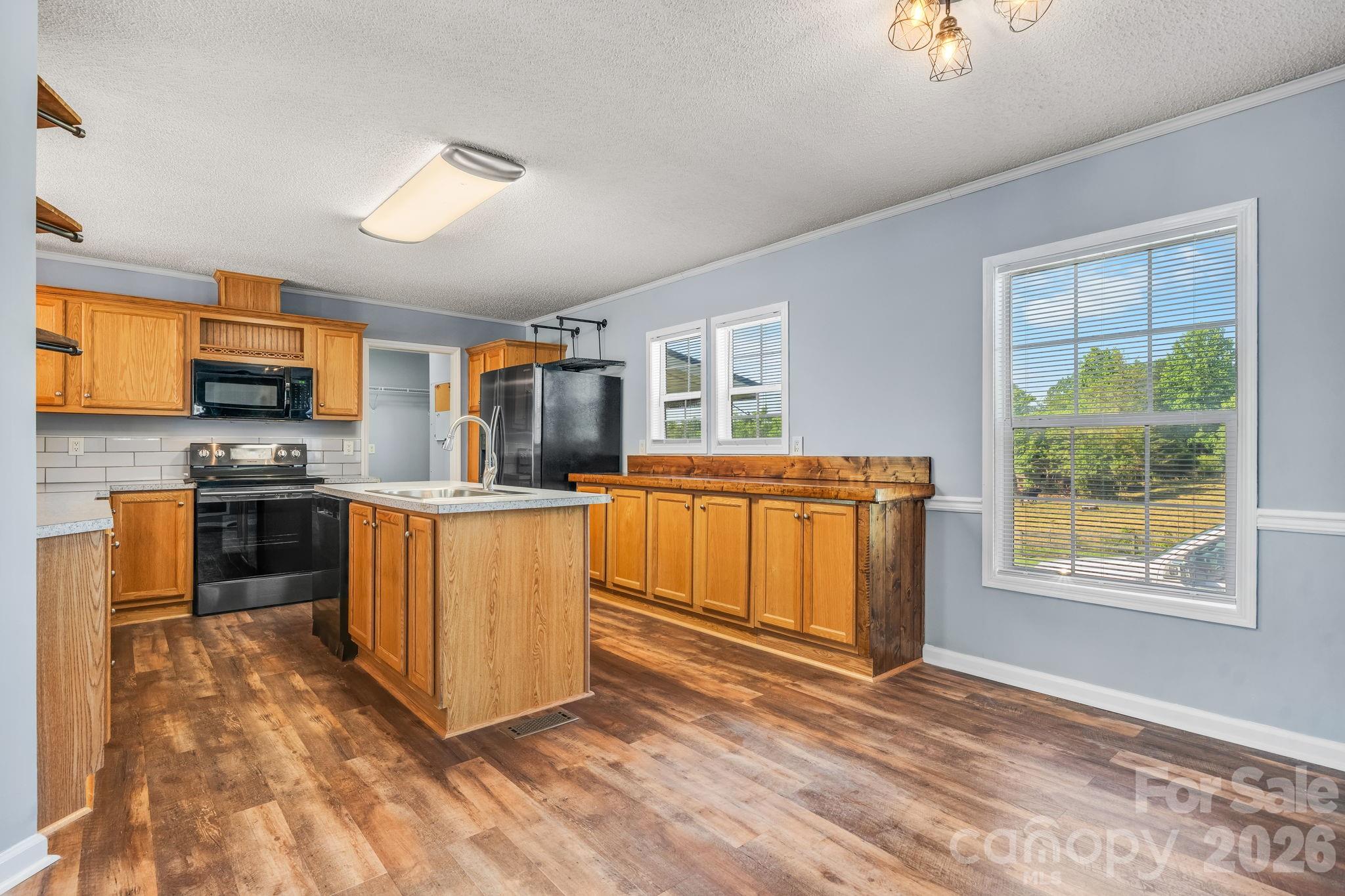3015 Farm Pond Lane — Granite Falls