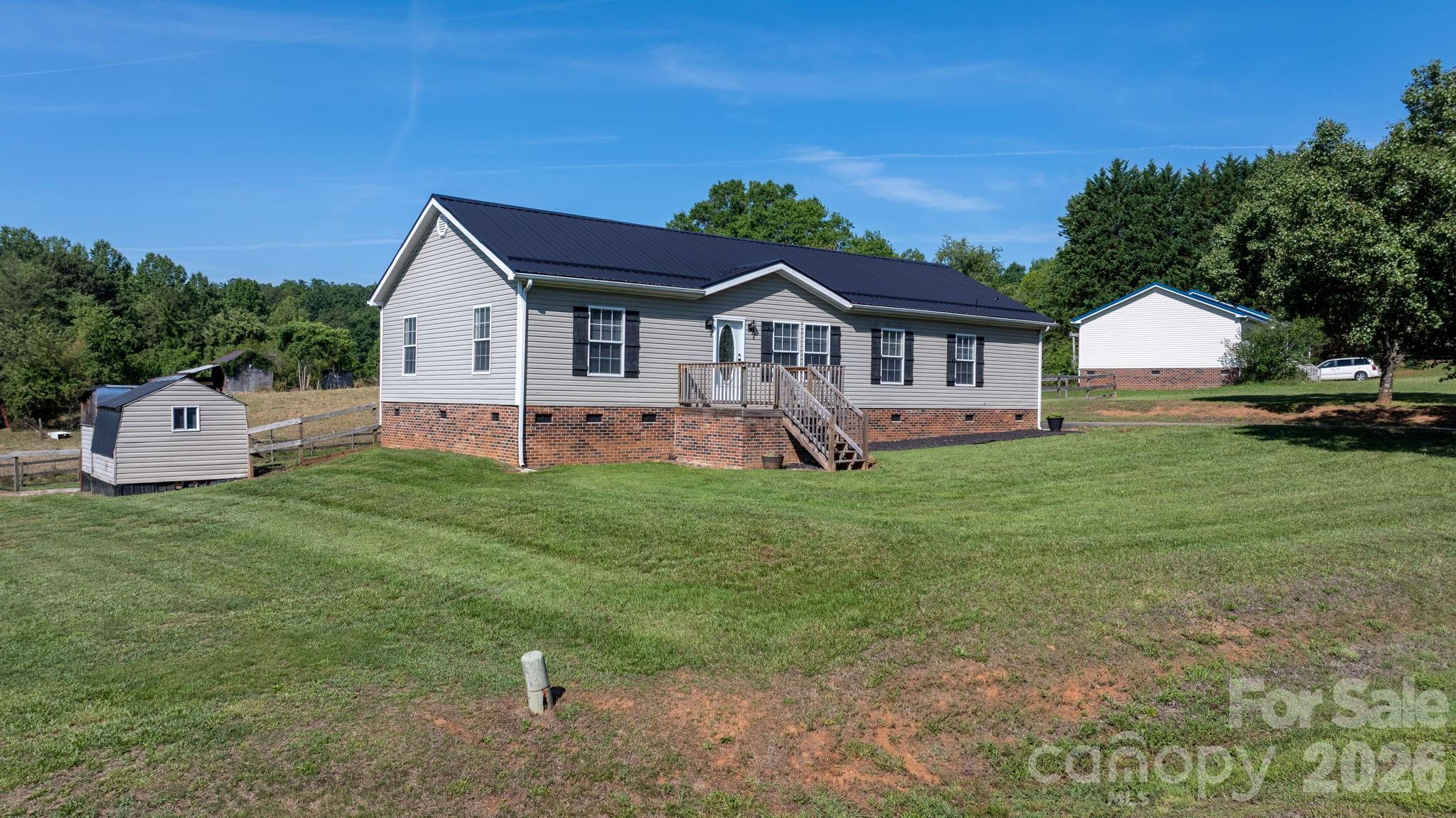 3015 Farm Pond Lane — Granite Falls