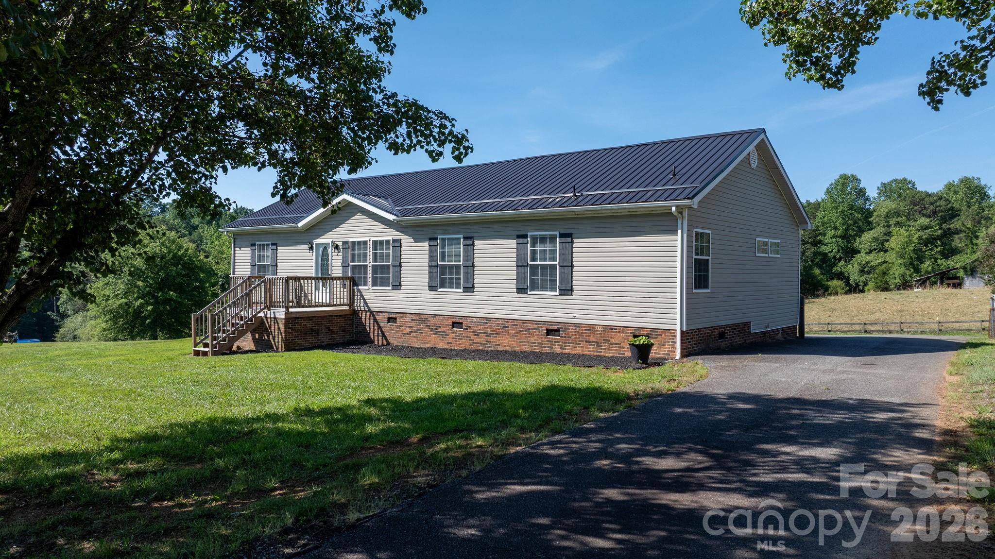 3015 Farm Pond Lane — Granite Falls