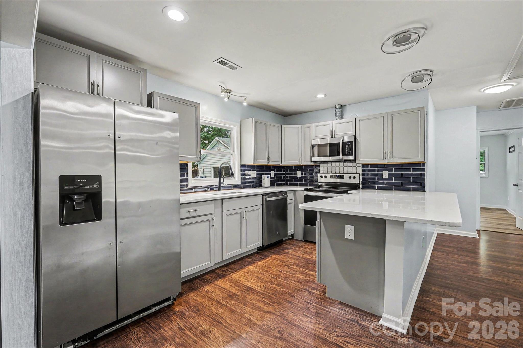 9902 Forest Drive — Charlotte