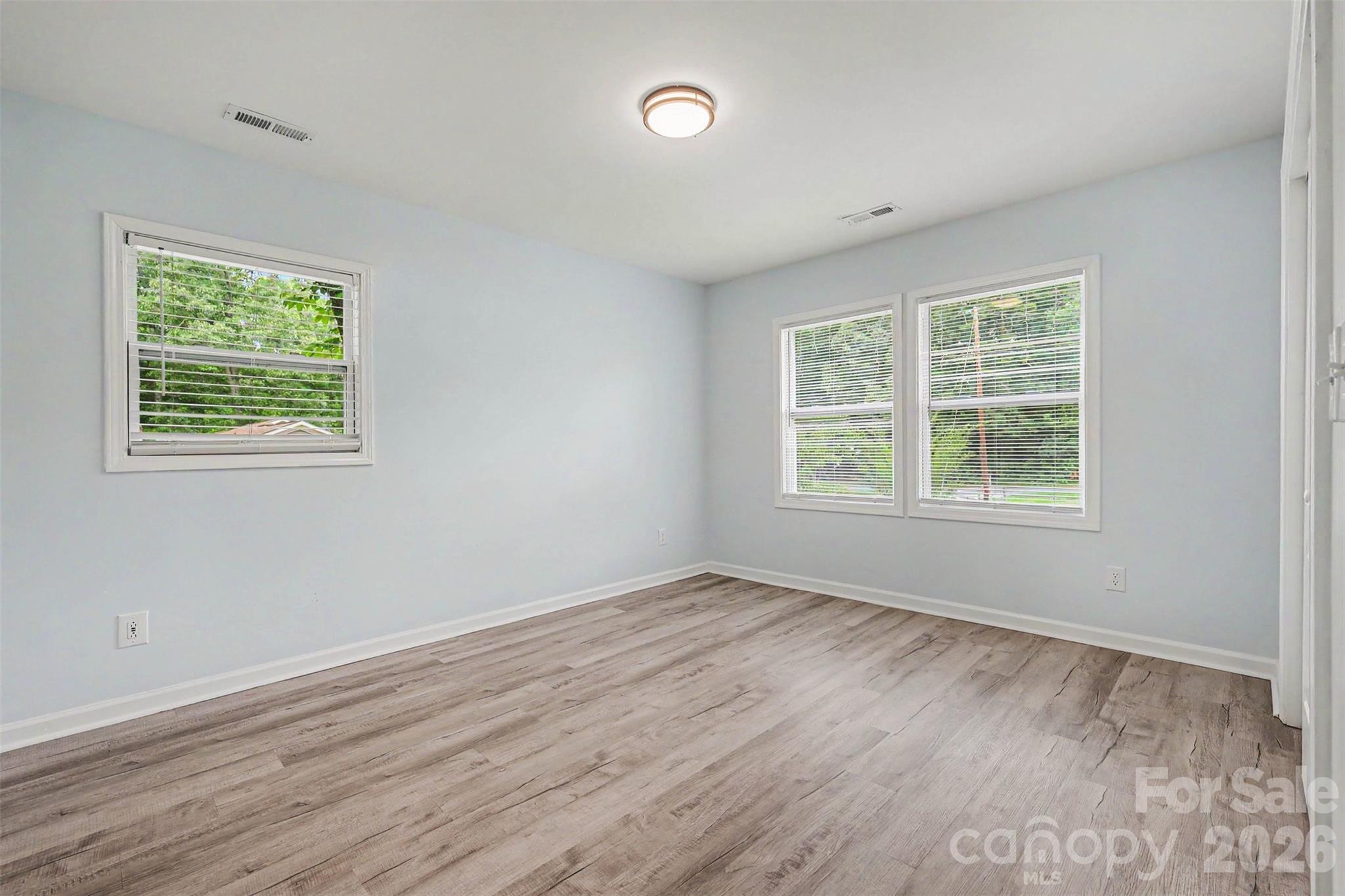 9902 Forest Drive — Charlotte