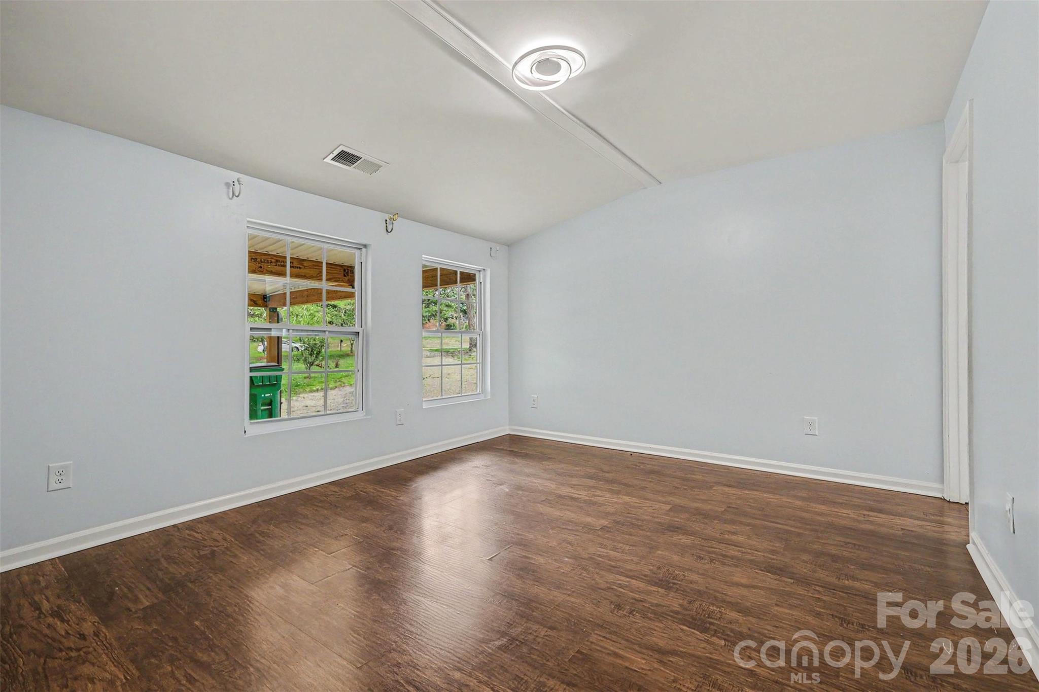 9902 Forest Drive — Charlotte