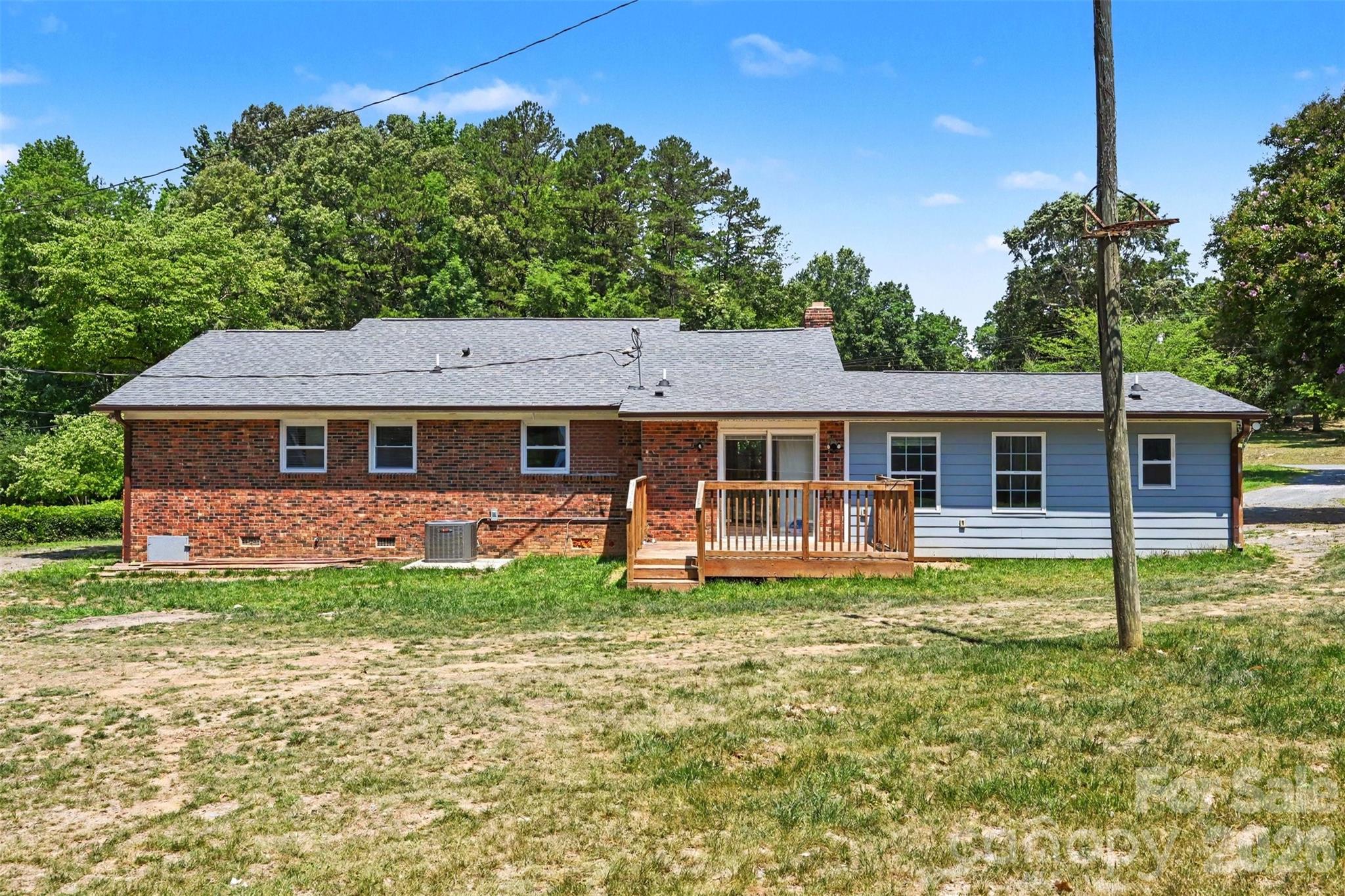 9902 Forest Drive — Charlotte