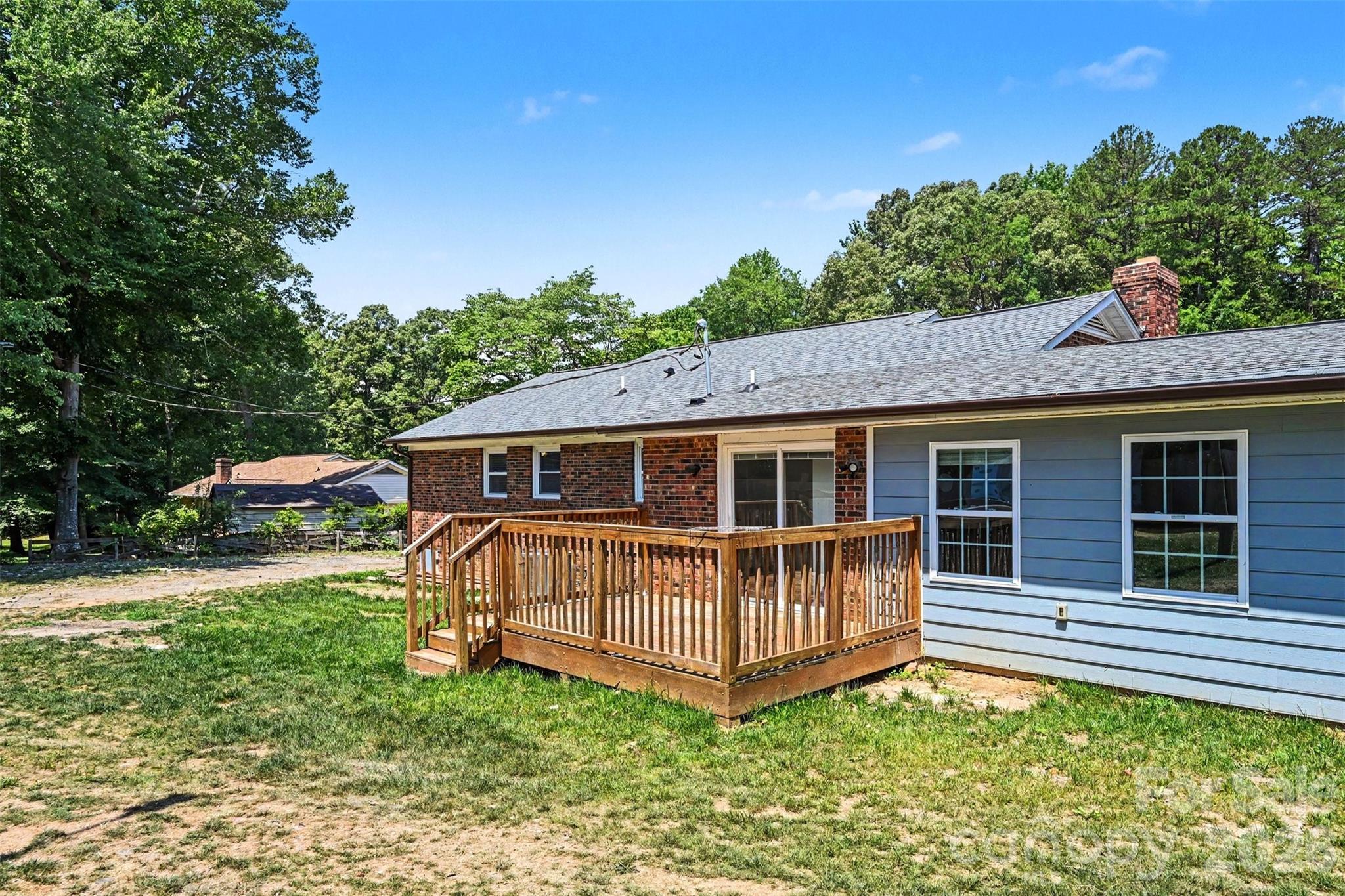 9902 Forest Drive — Charlotte