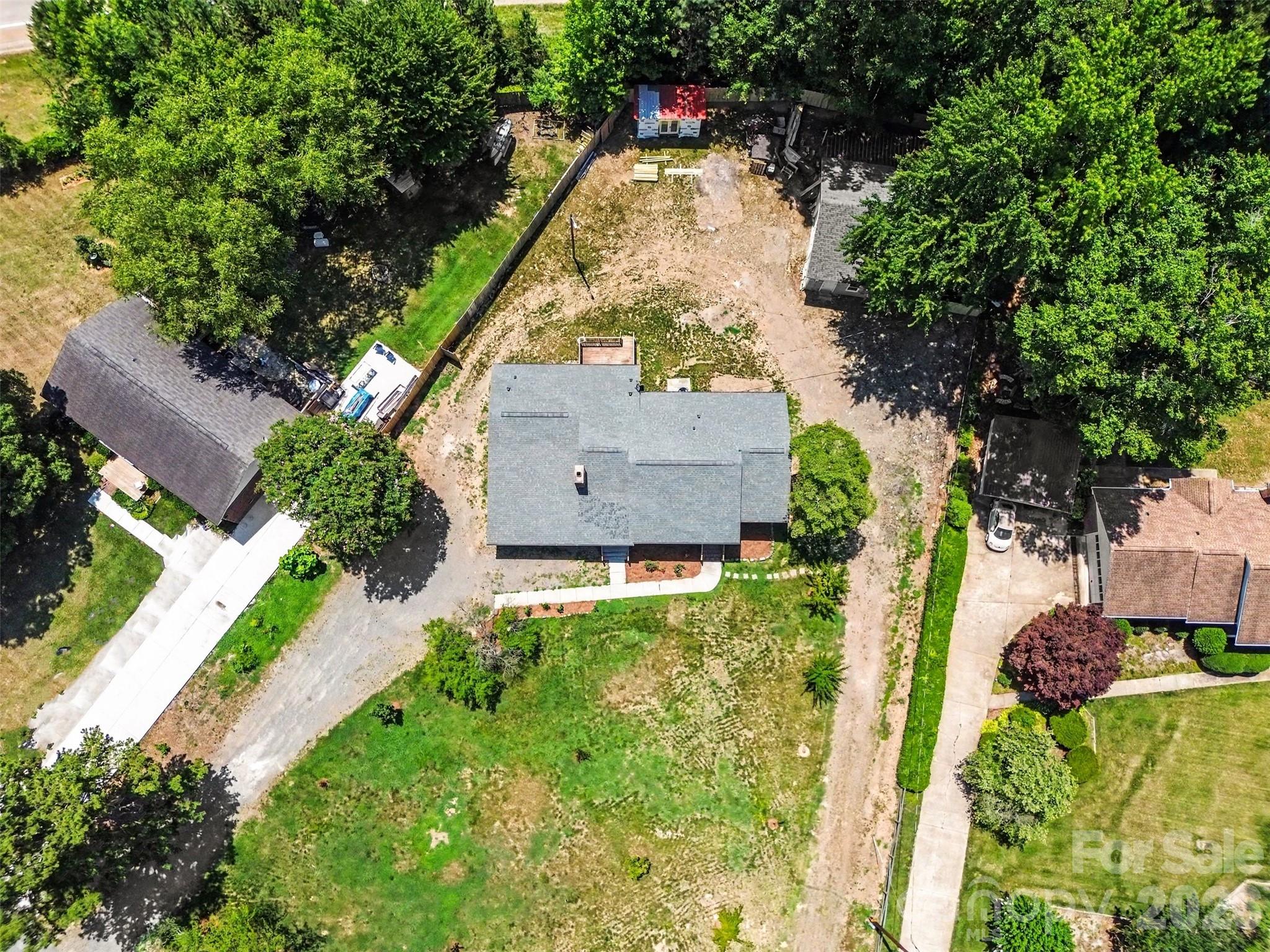 9902 Forest Drive — Charlotte