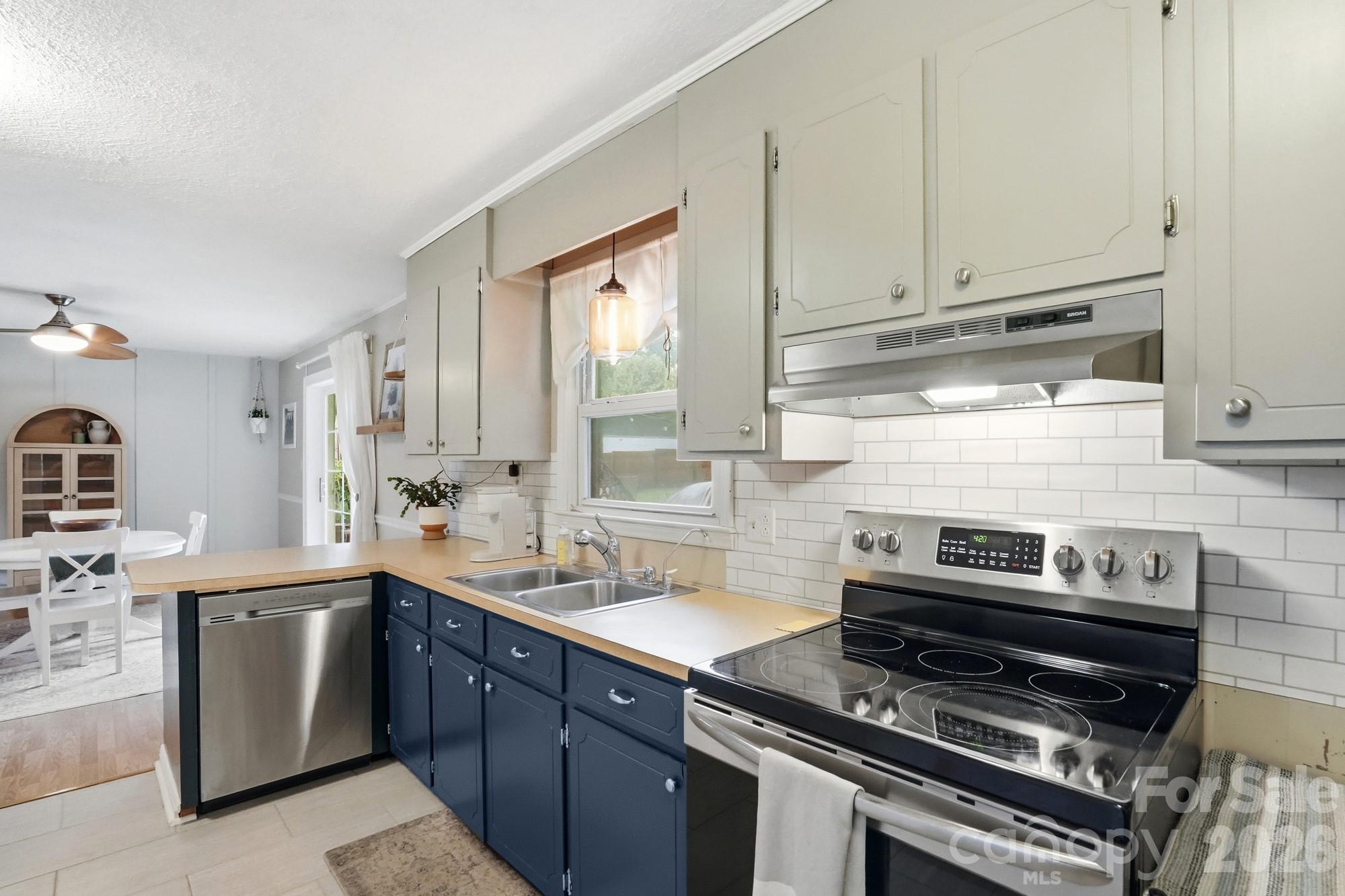 913 SW Gasser Drive SW — Concord
