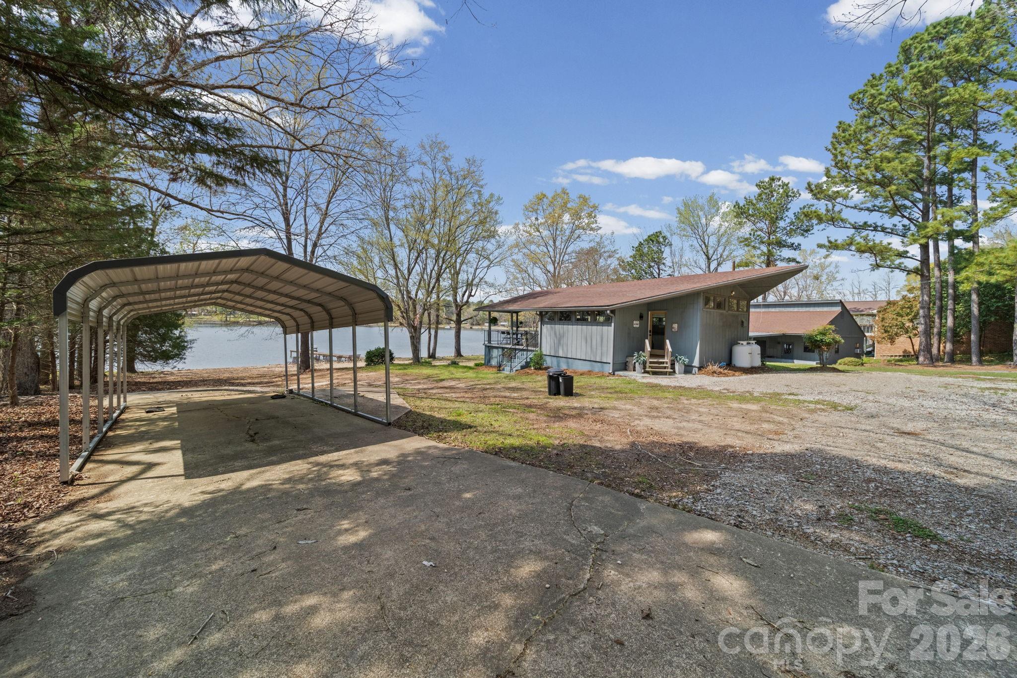 2262 Beaver Creek Road — Camden