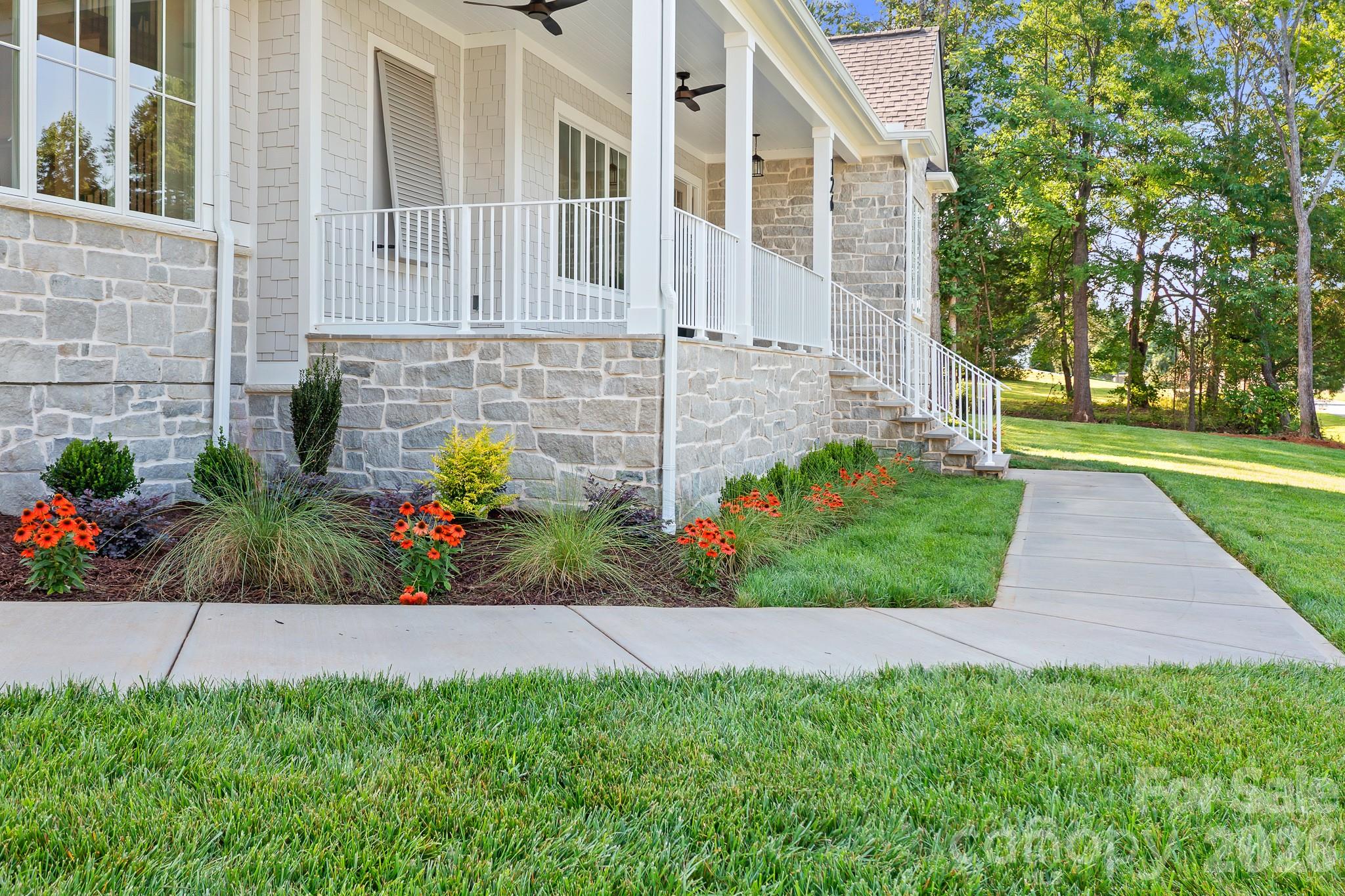 126 Manorly Lane — Mooresville