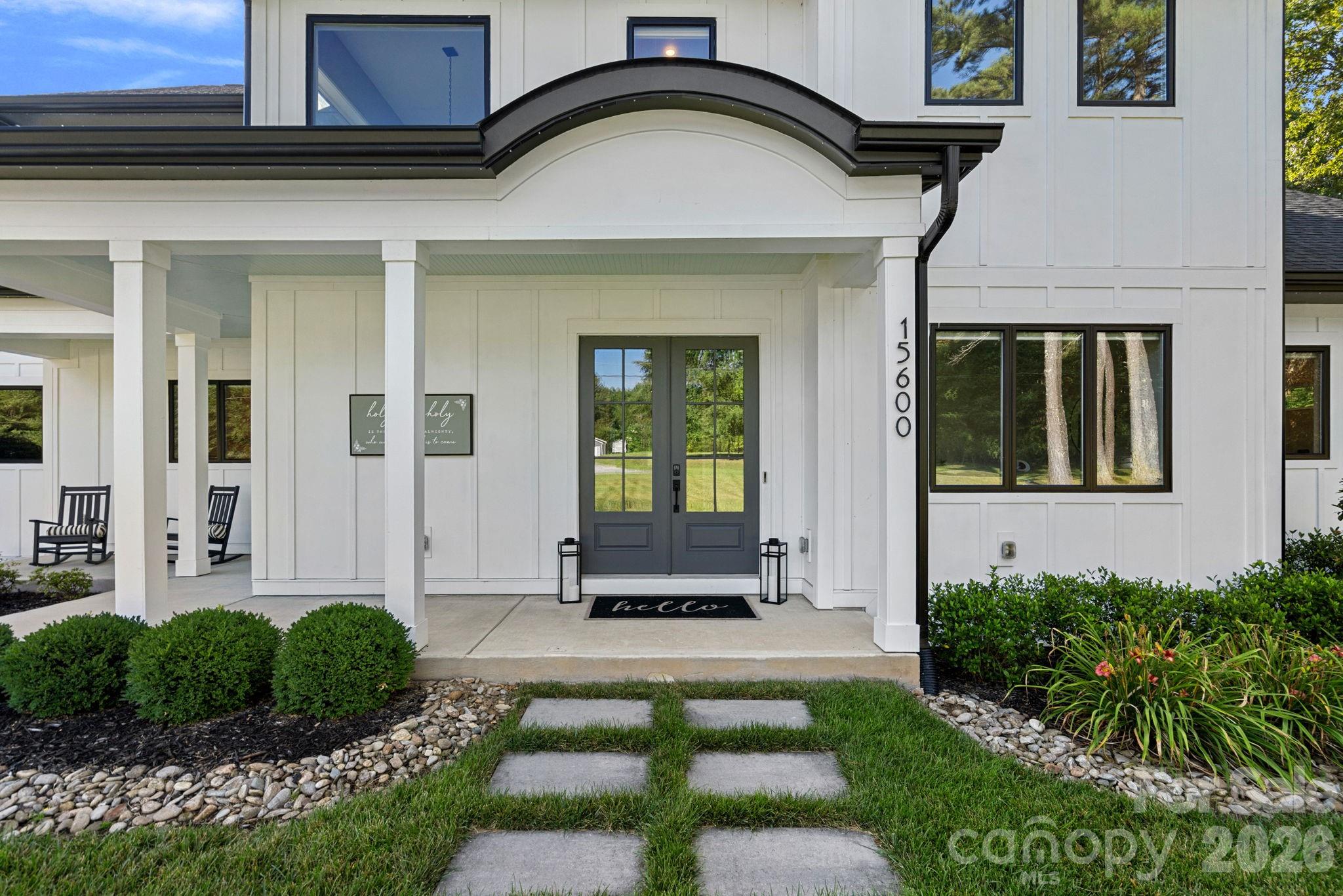 15600 Huntingtowne Village Road — Huntersville