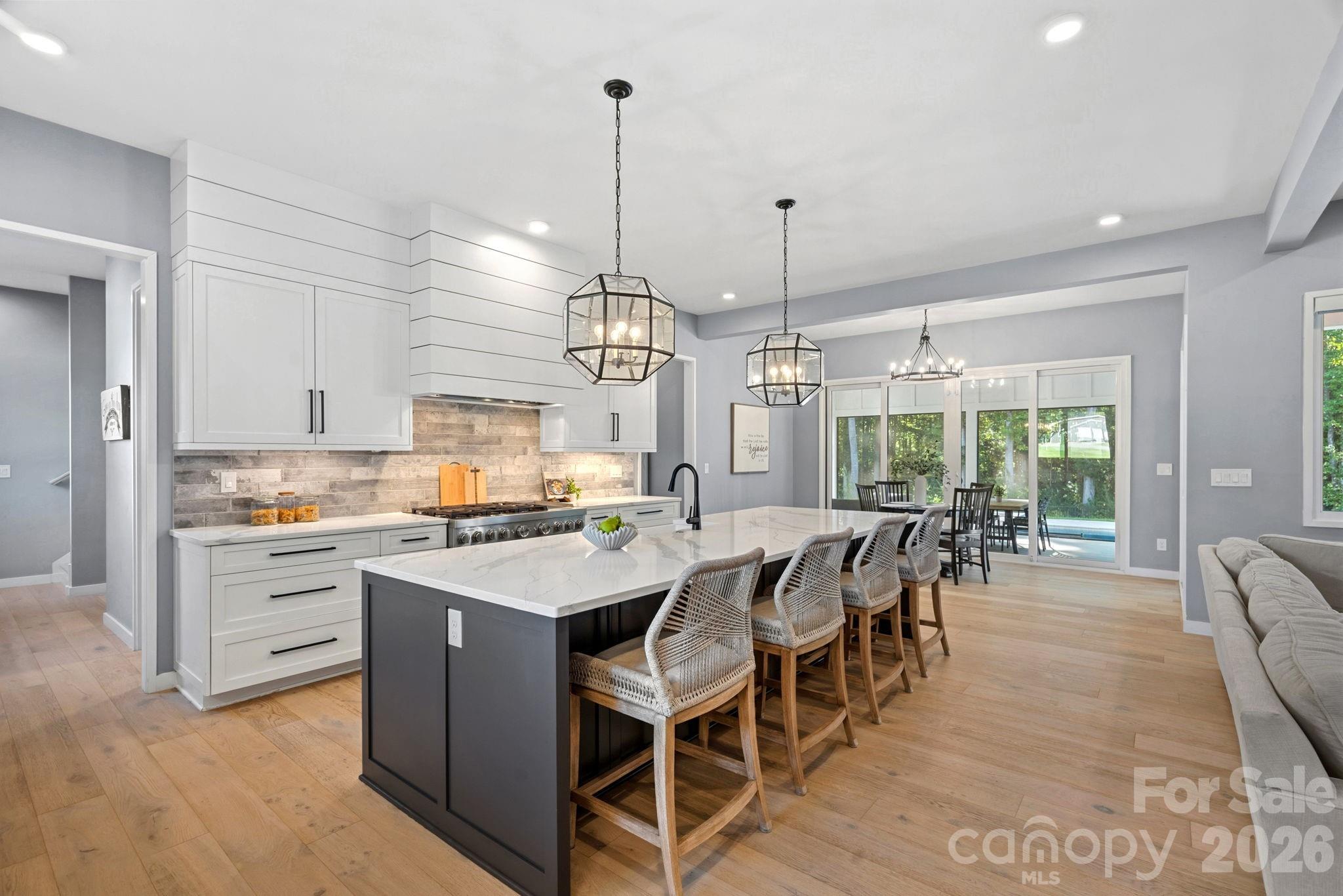 15600 Huntingtowne Village Road — Huntersville