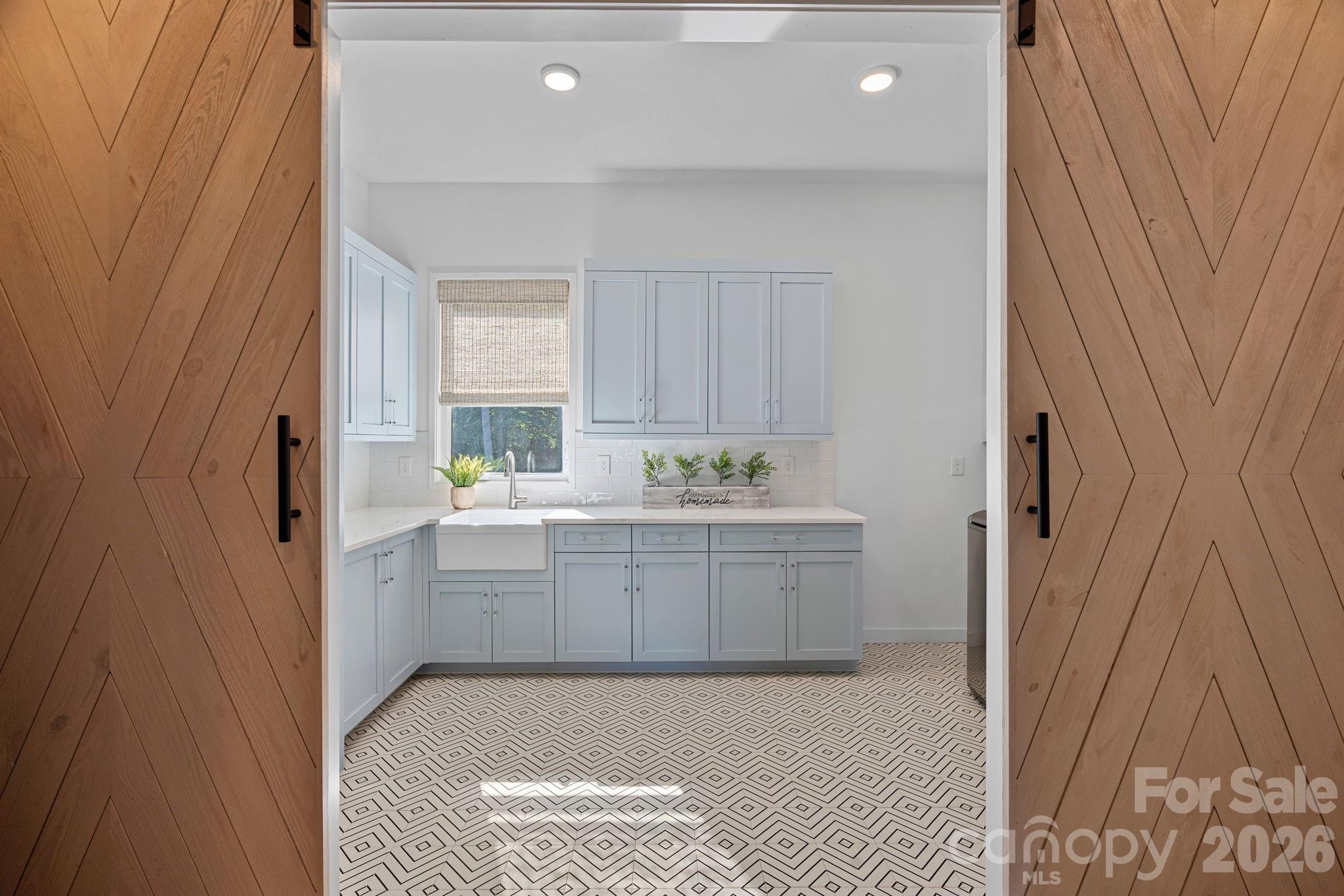 15600 Huntingtowne Village Road — Huntersville