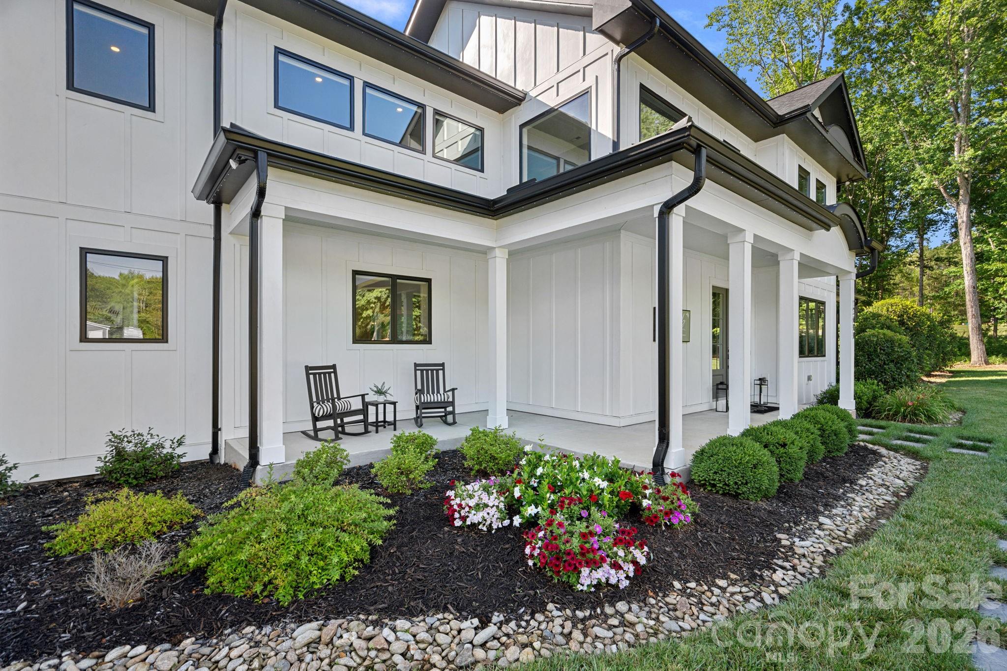 15600 Huntingtowne Village Road — Huntersville