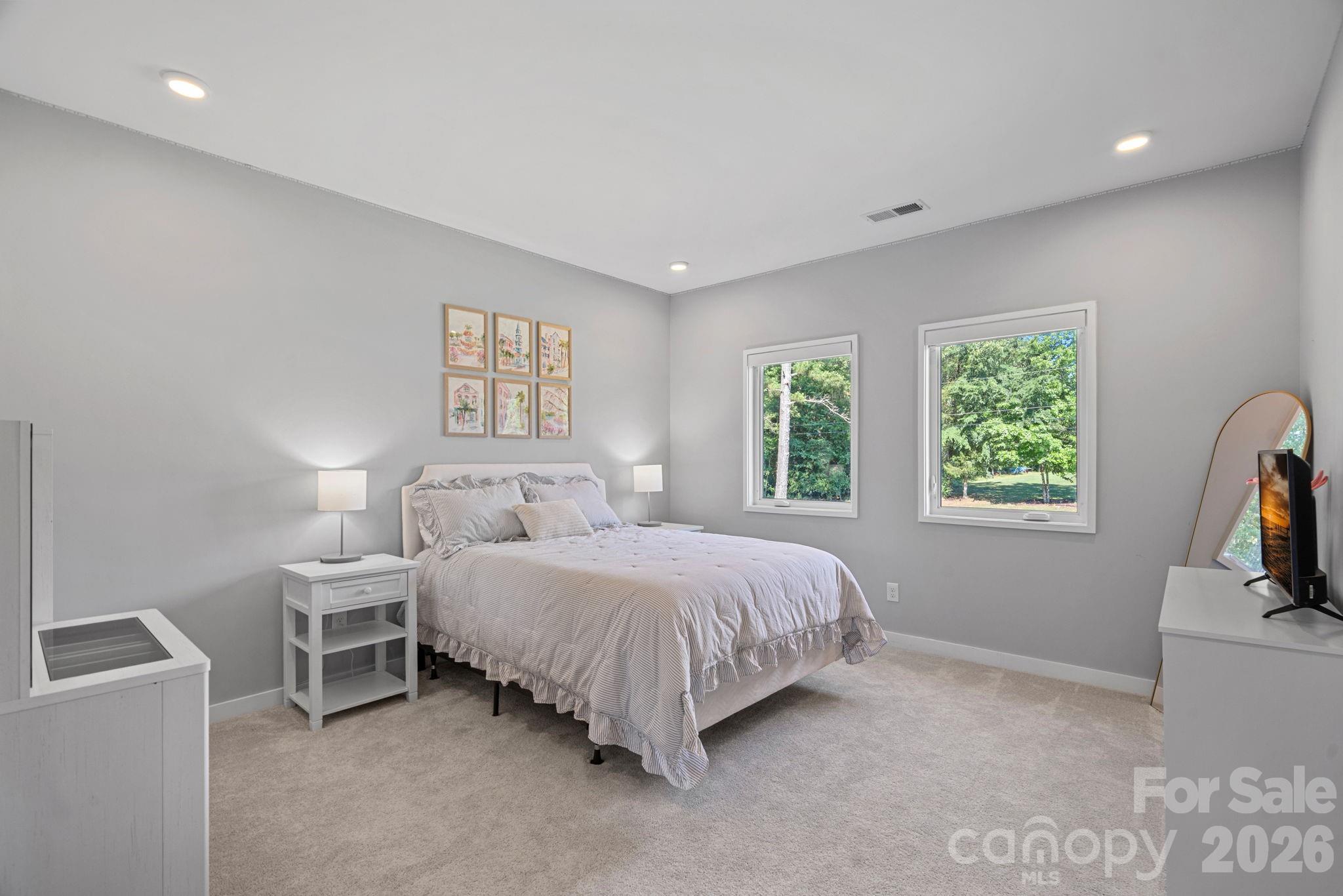 15600 Huntingtowne Village Road — Huntersville
