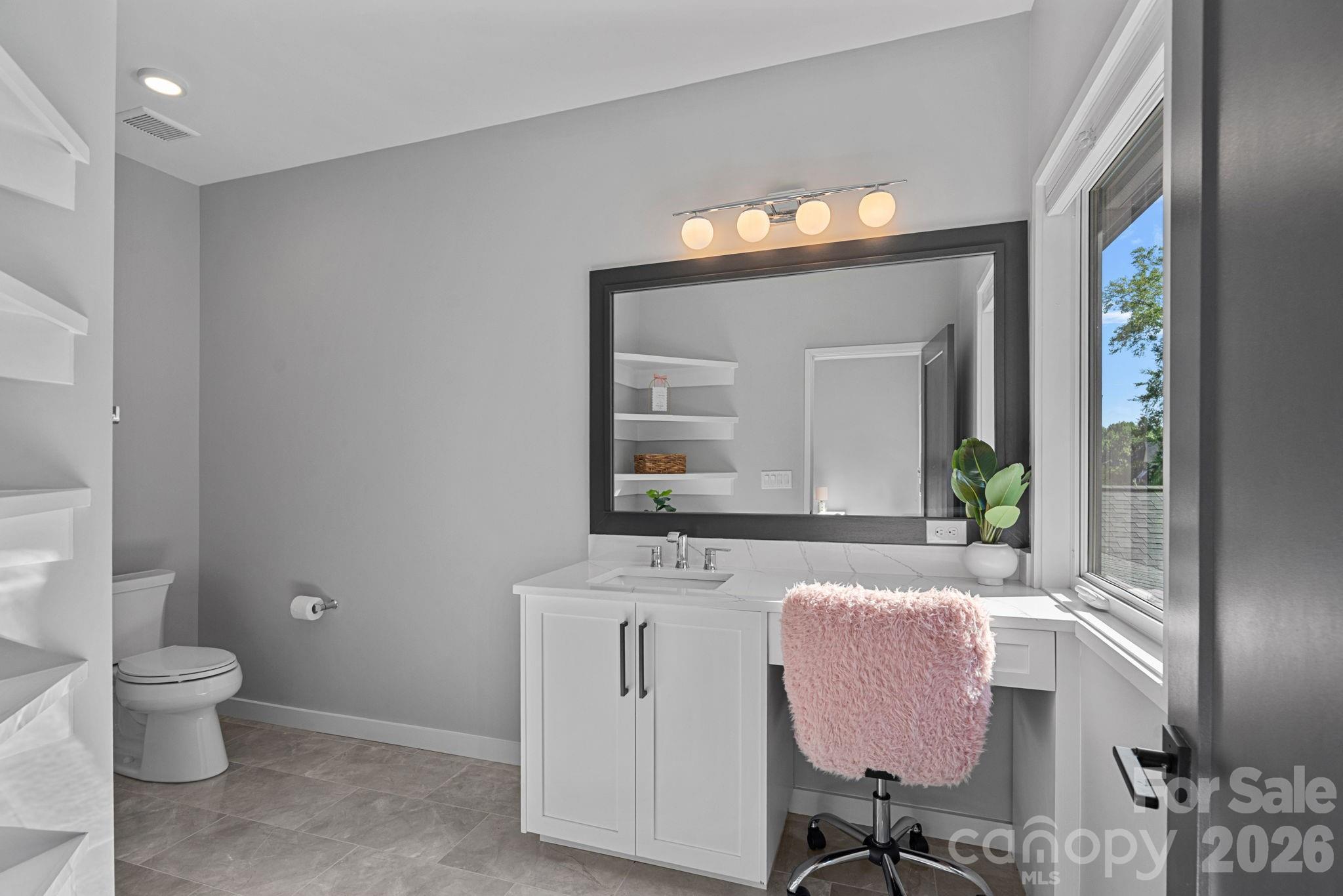 15600 Huntingtowne Village Road — Huntersville