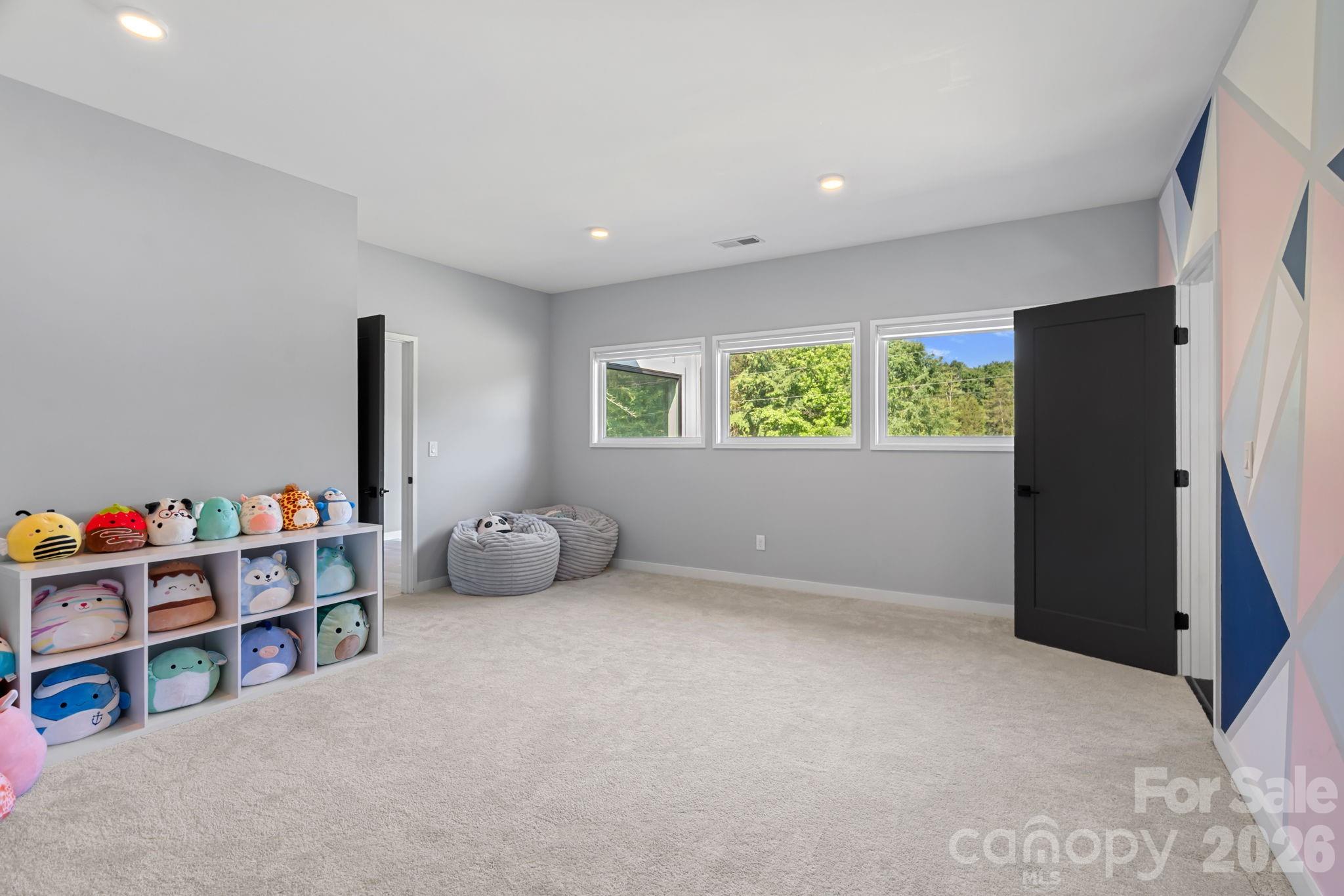 15600 Huntingtowne Village Road — Huntersville