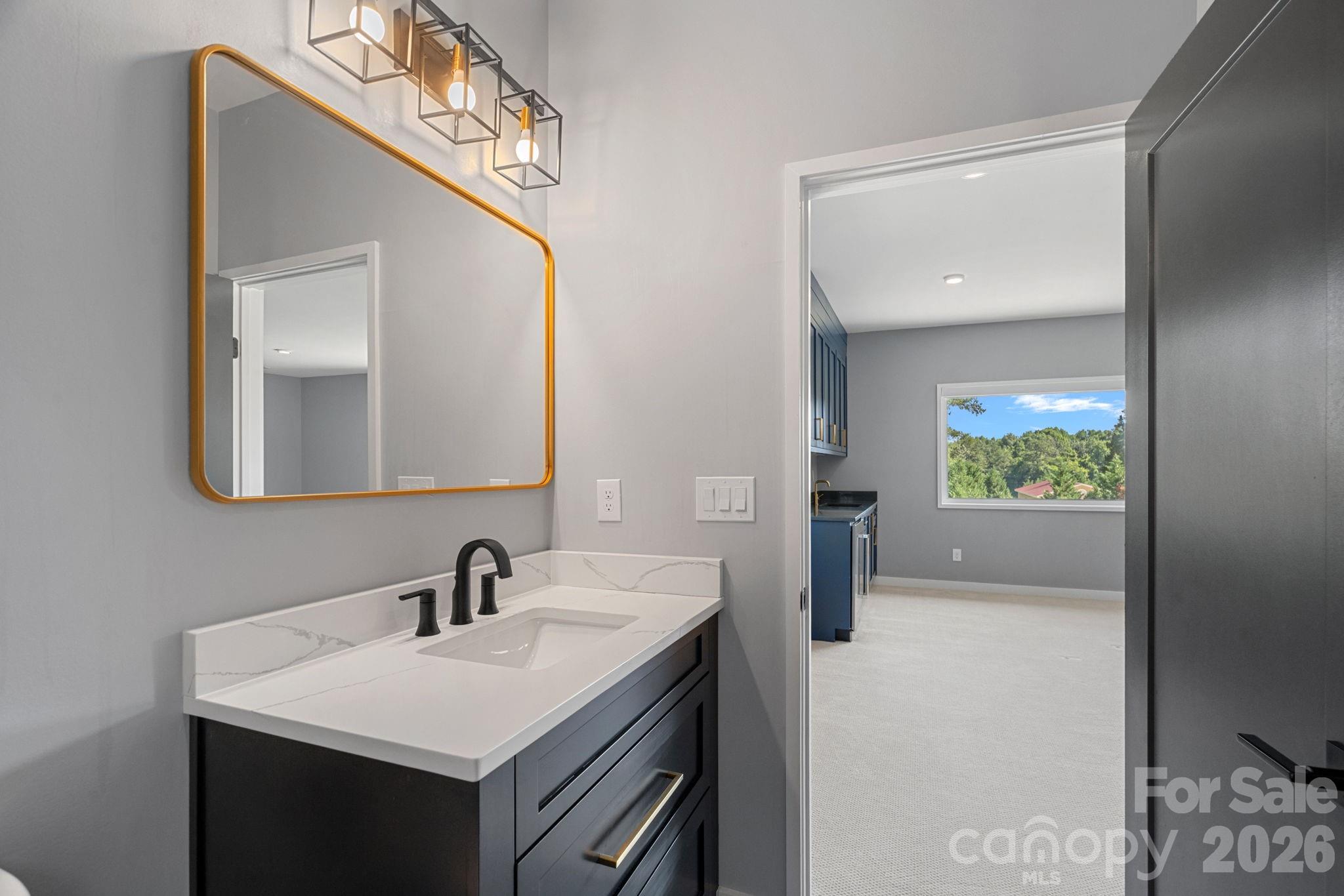 15600 Huntingtowne Village Road — Huntersville