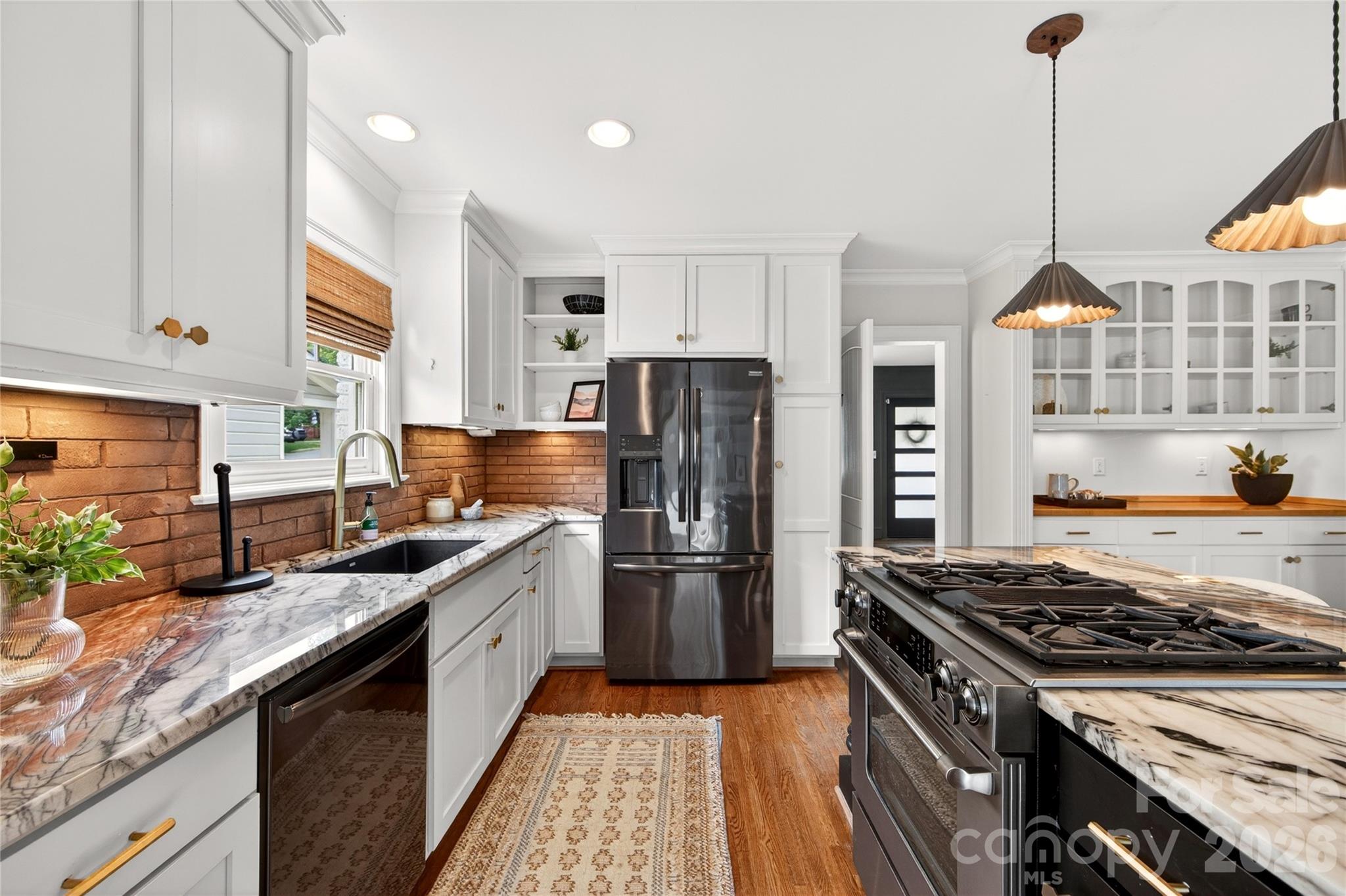 1825 Cumberland Avenue — Charlotte