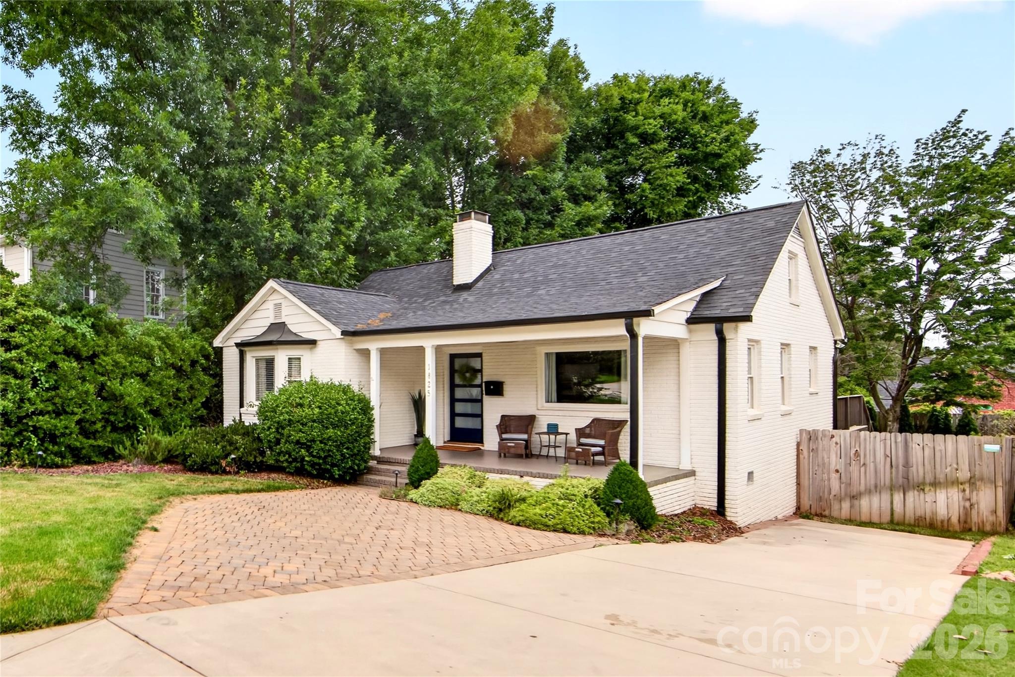 1825 Cumberland Avenue — Charlotte