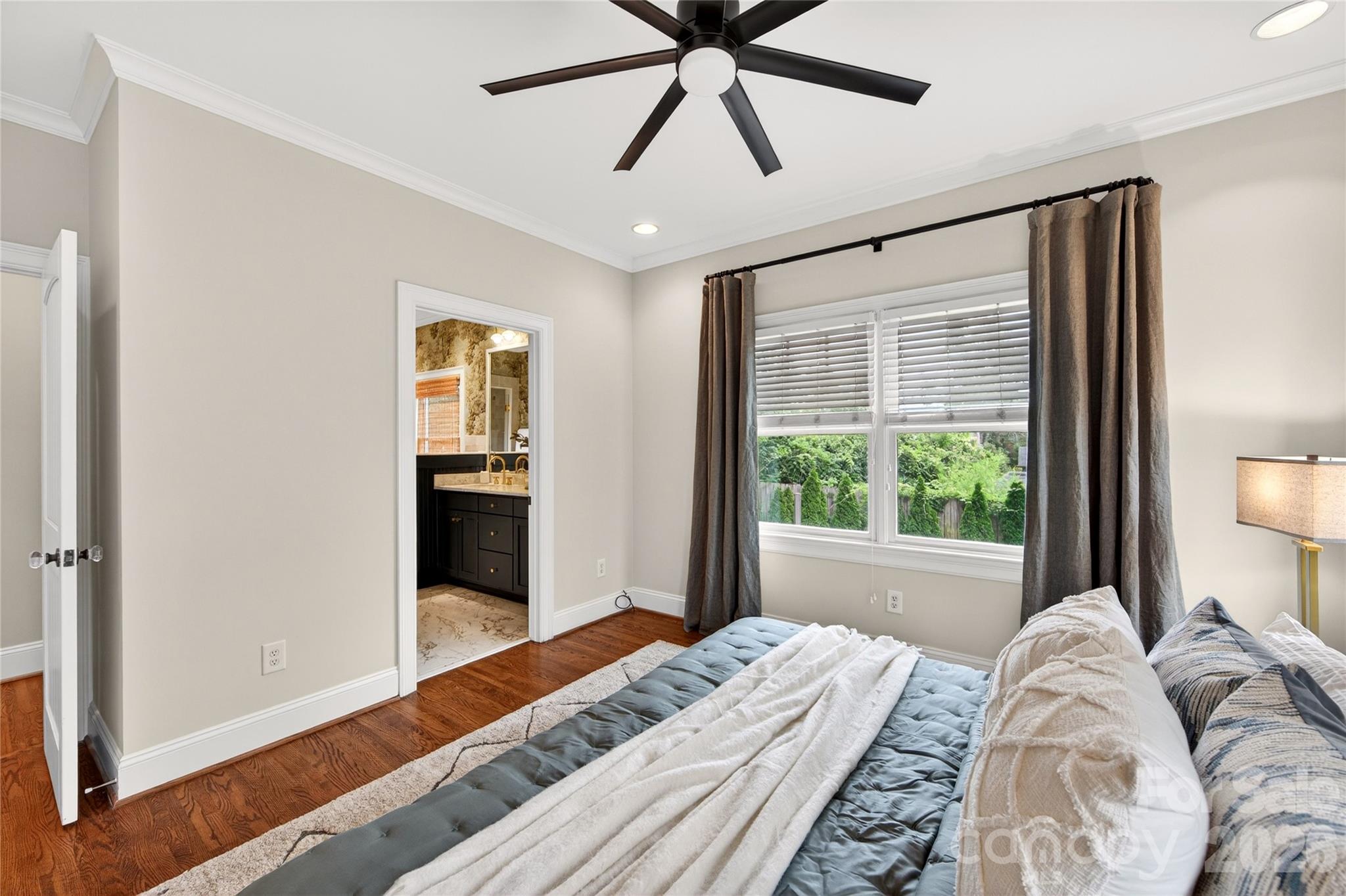 1825 Cumberland Avenue — Charlotte