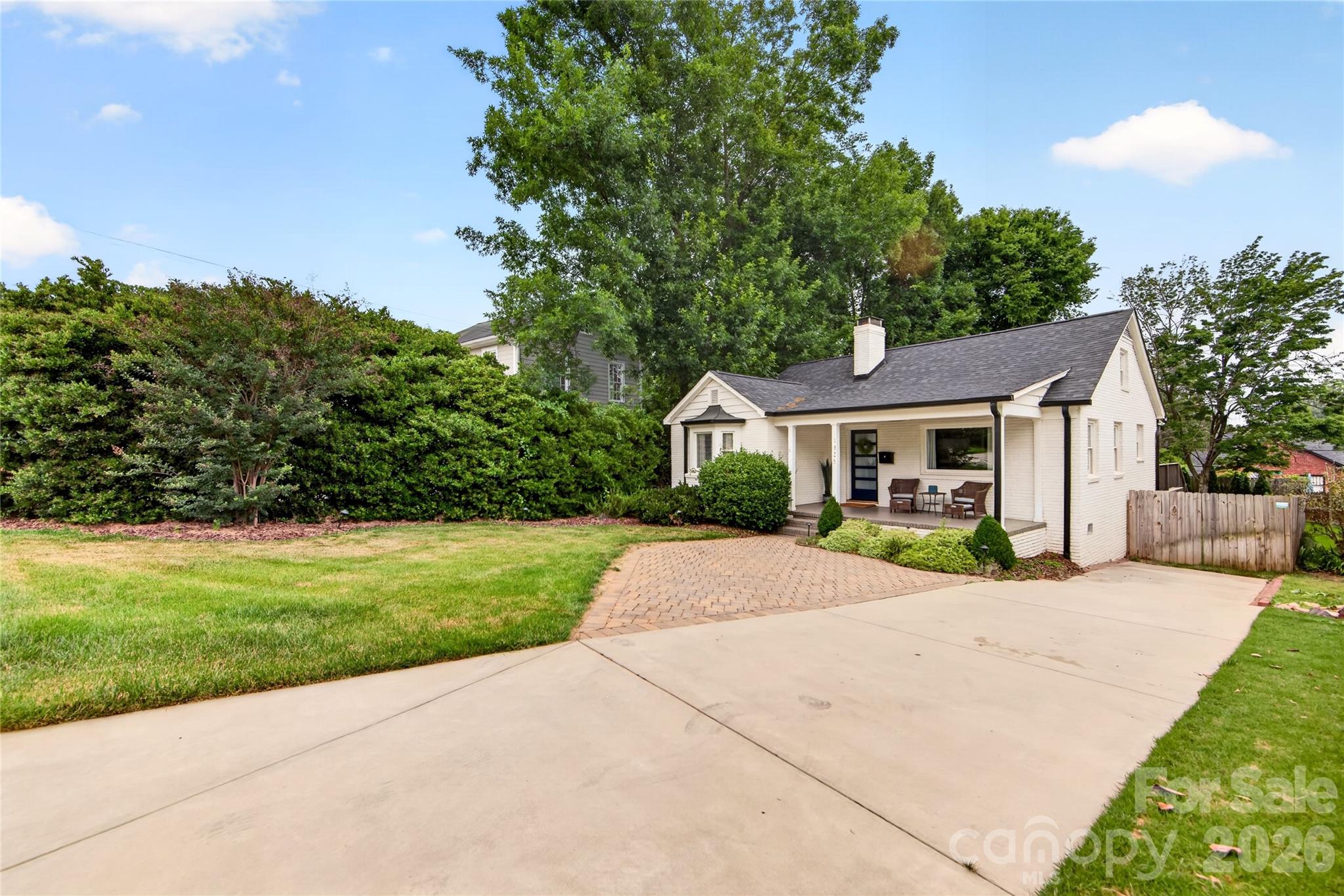 1825 Cumberland Avenue — Charlotte