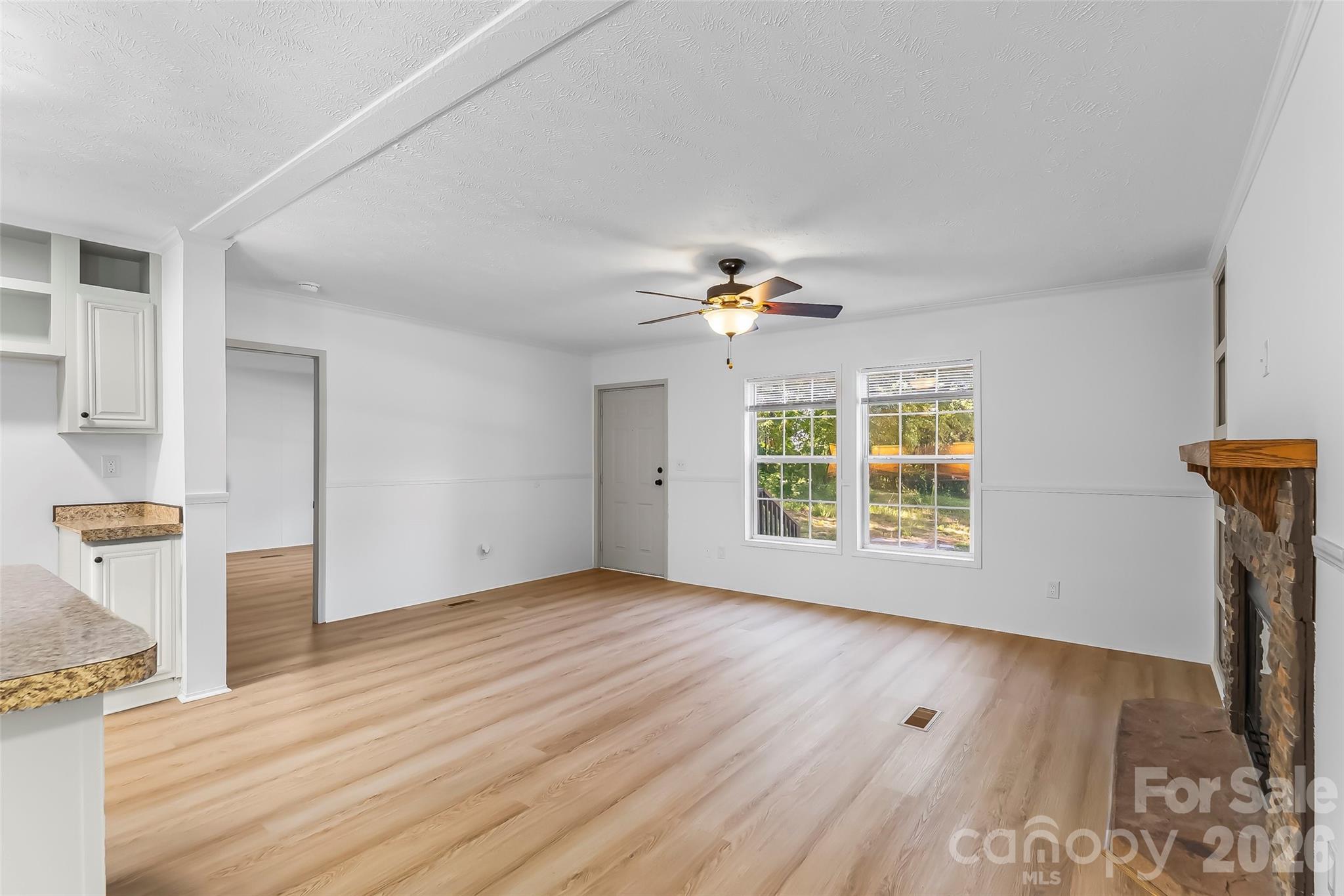17 Windy Acres Drive — Hendersonville