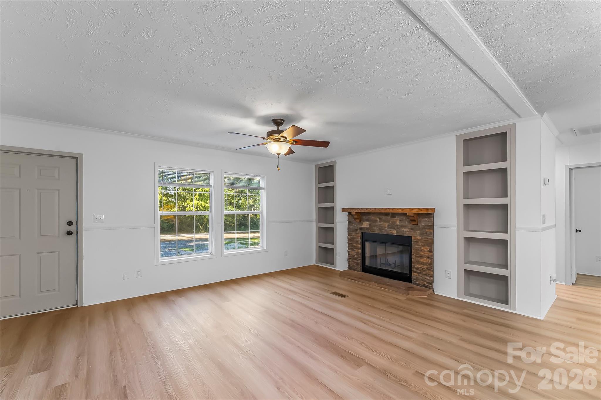 17 Windy Acres Drive — Hendersonville