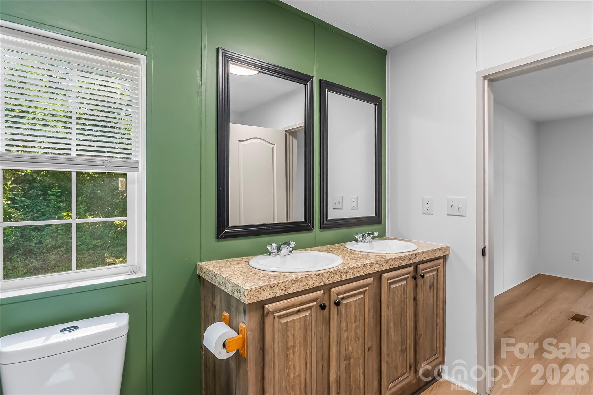 17 Windy Acres Drive — Hendersonville