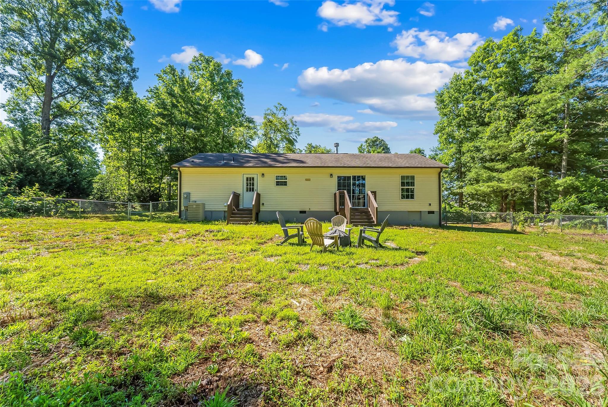 17 Windy Acres Drive — Hendersonville