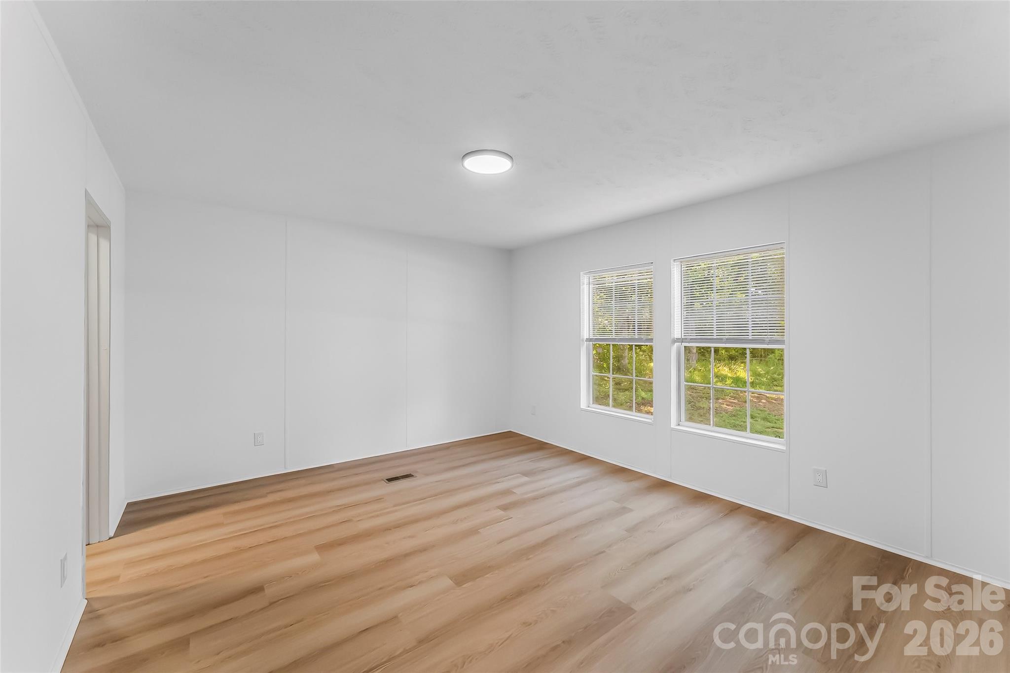 17 Windy Acres Drive — Hendersonville