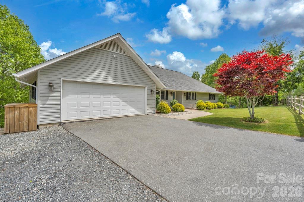 784 Alpine Drive — Seven Devils