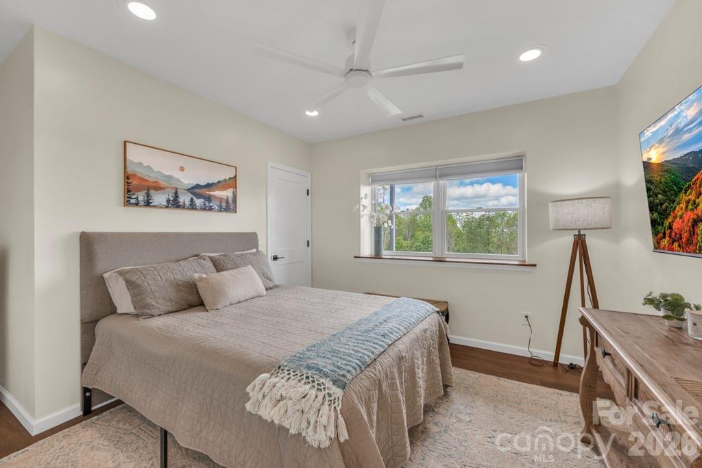 784 Alpine Drive — Seven Devils