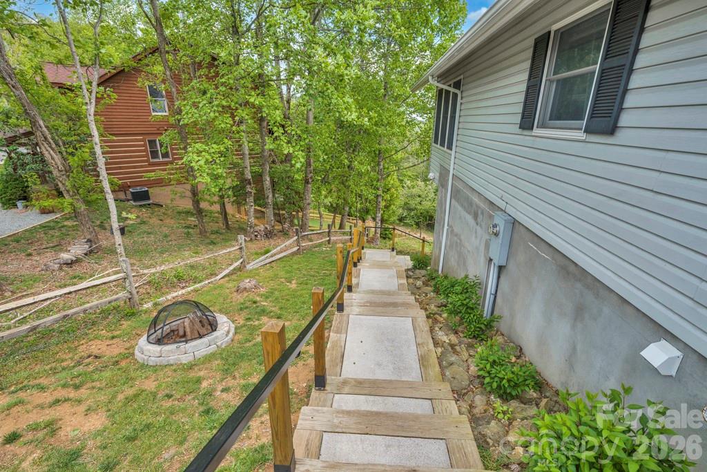 784 Alpine Drive — Seven Devils