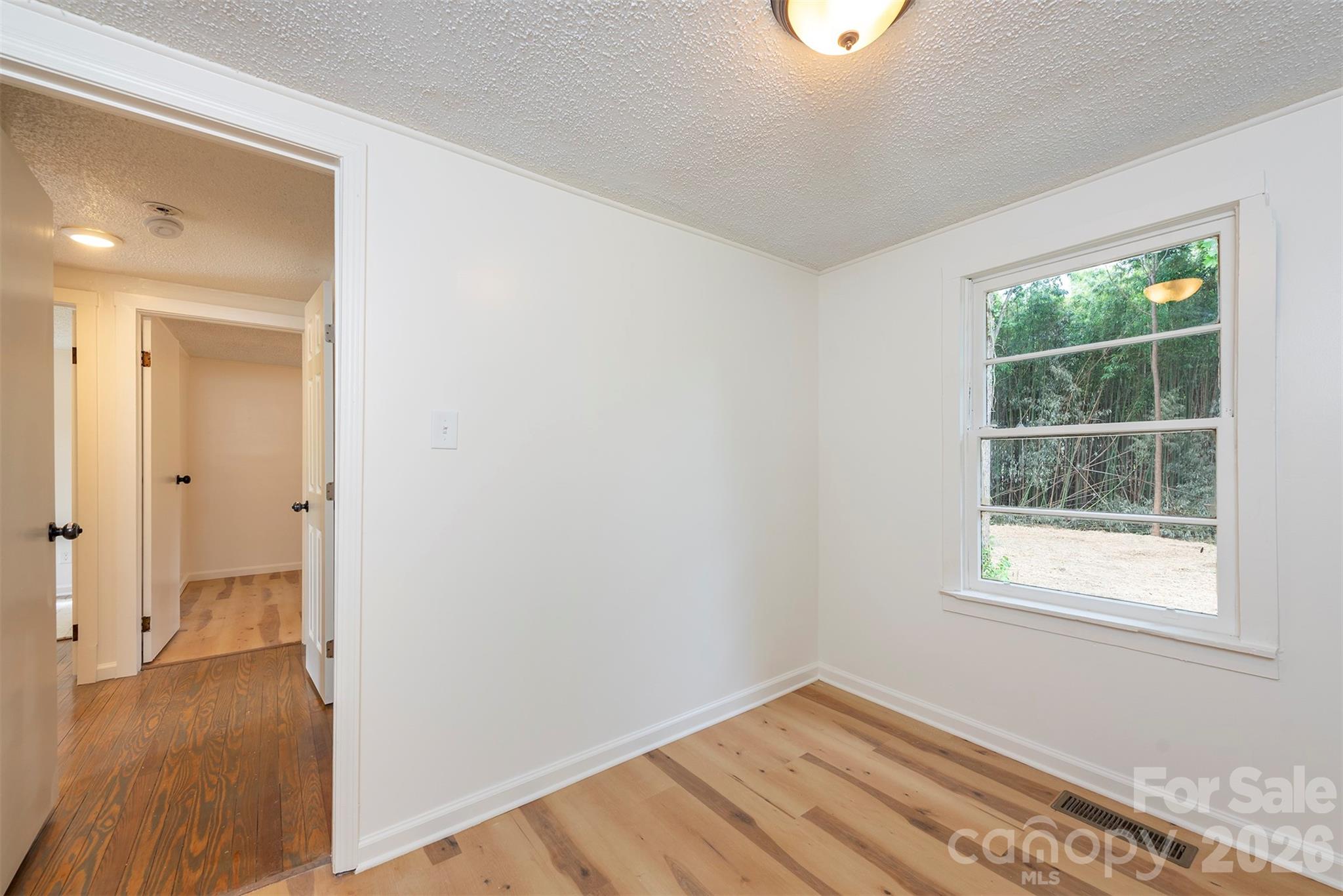215 Merchant Street — Asheville