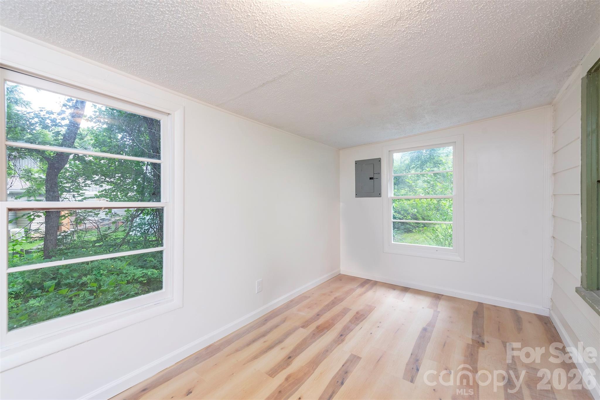 215 Merchant Street — Asheville