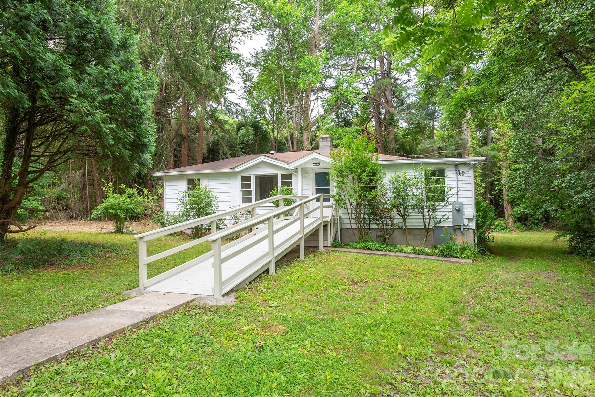215 Merchant Street — Asheville