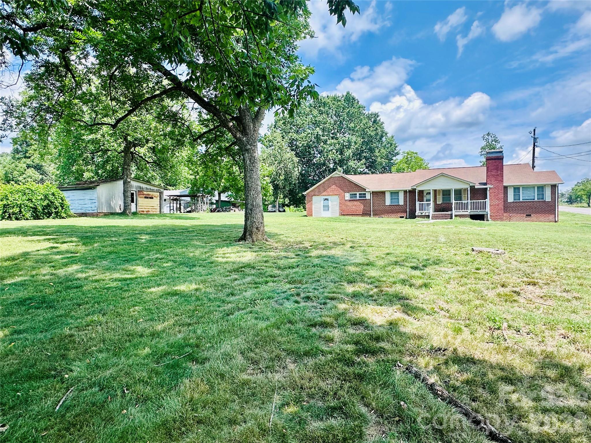 2150 Mary Street — China Grove