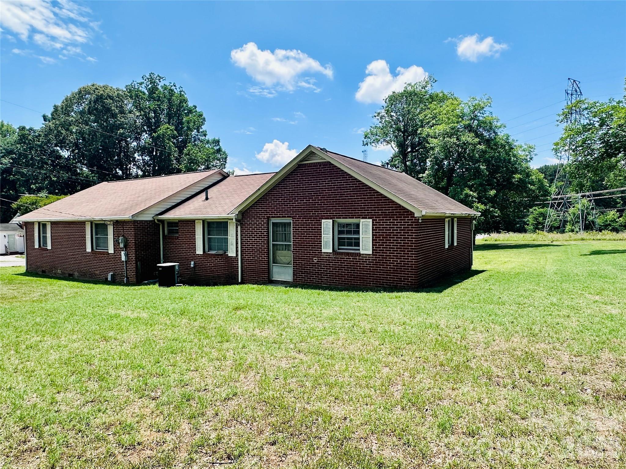 2150 Mary Street — China Grove