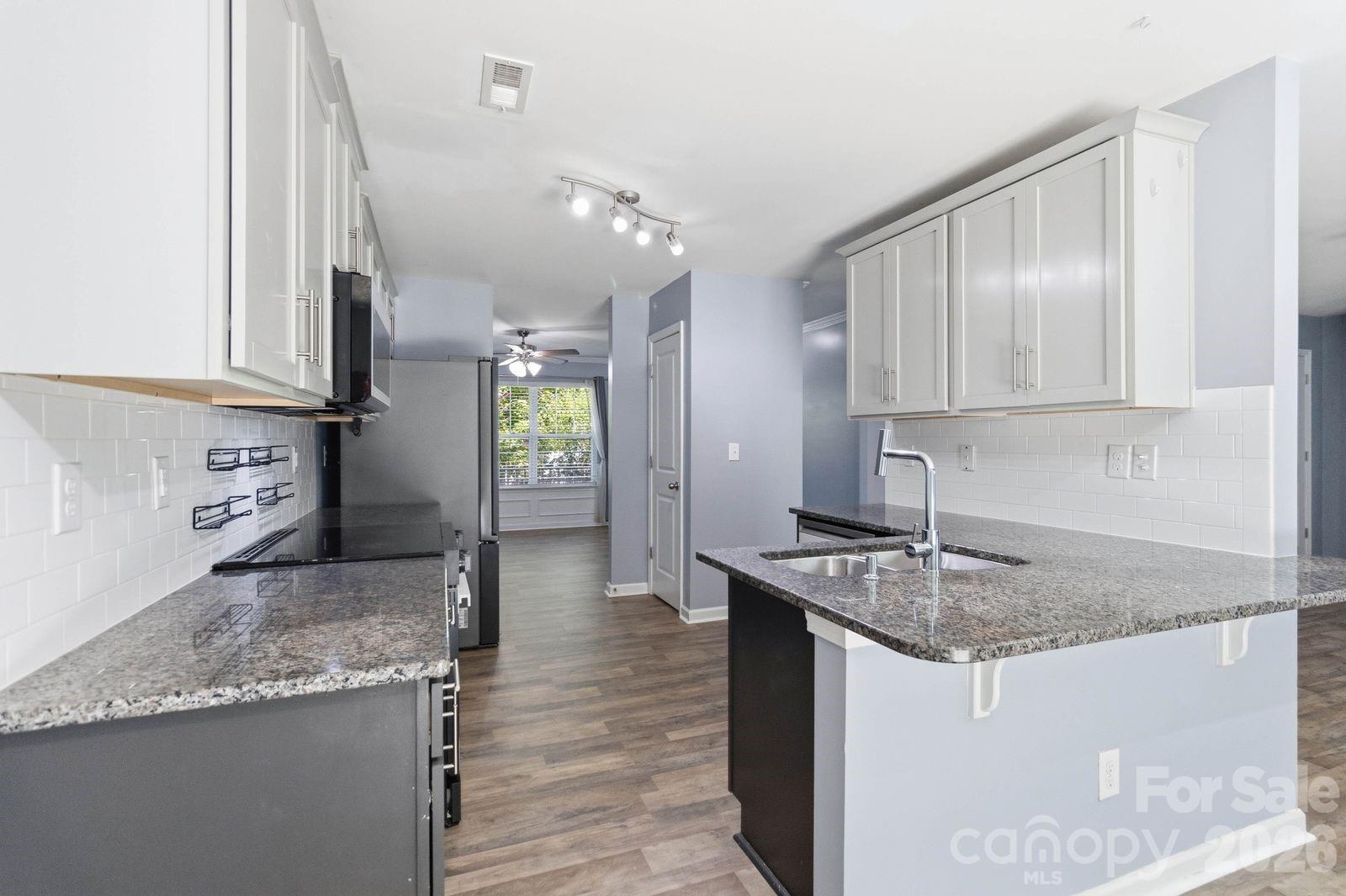 5904 Ellimar Field Lane — Charlotte