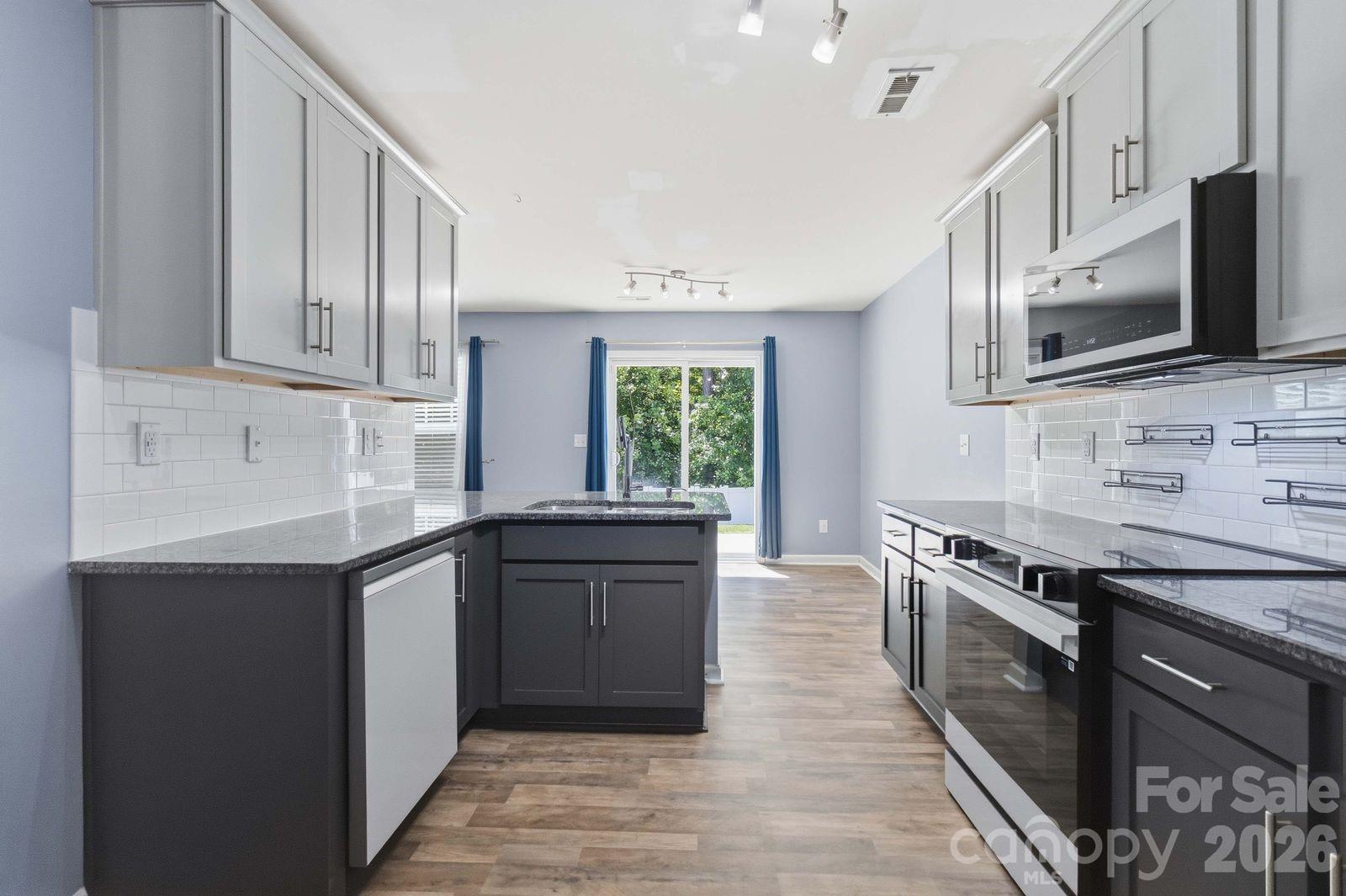 5904 Ellimar Field Lane — Charlotte