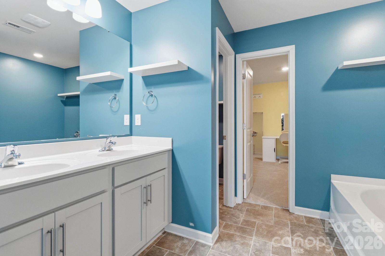 5904 Ellimar Field Lane — Charlotte