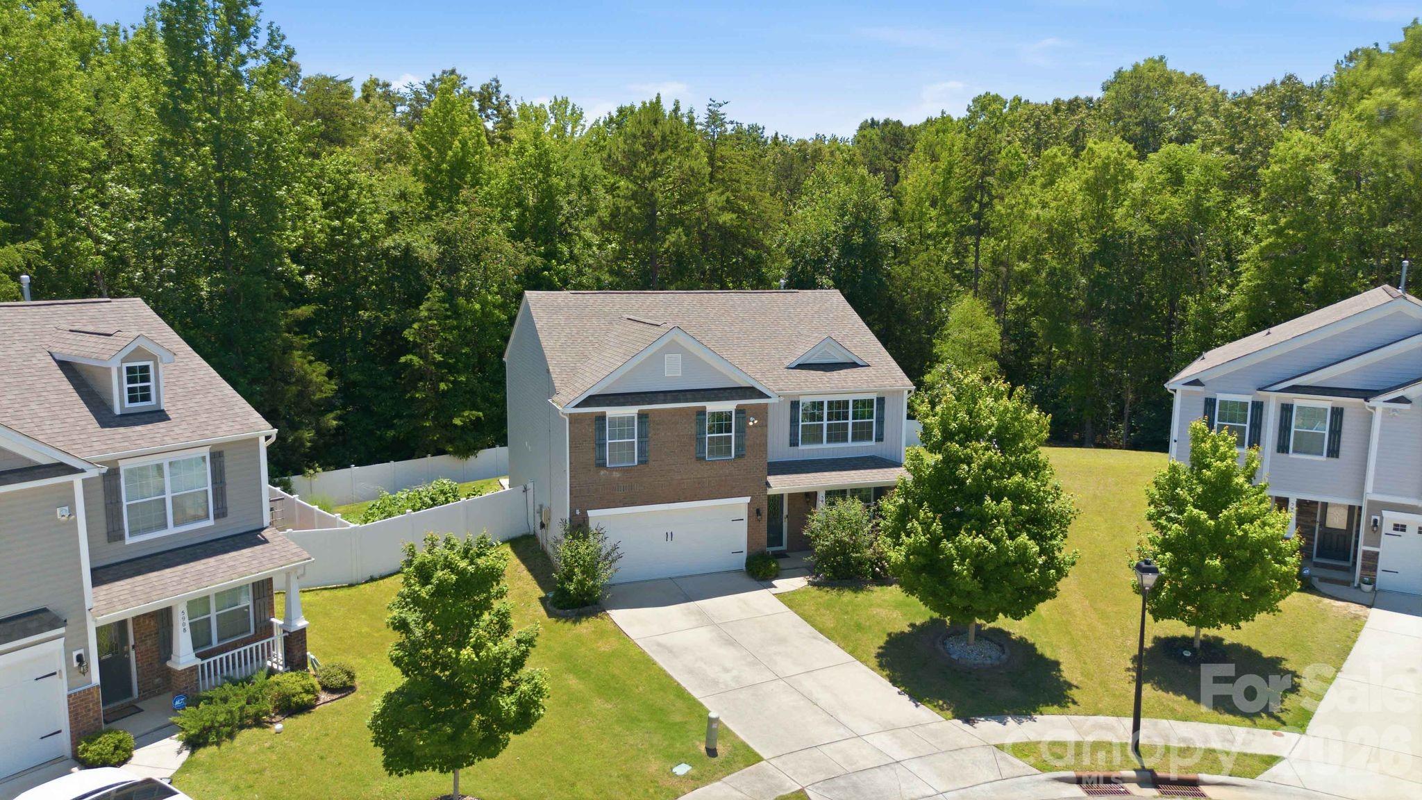 5904 Ellimar Field Lane — Charlotte