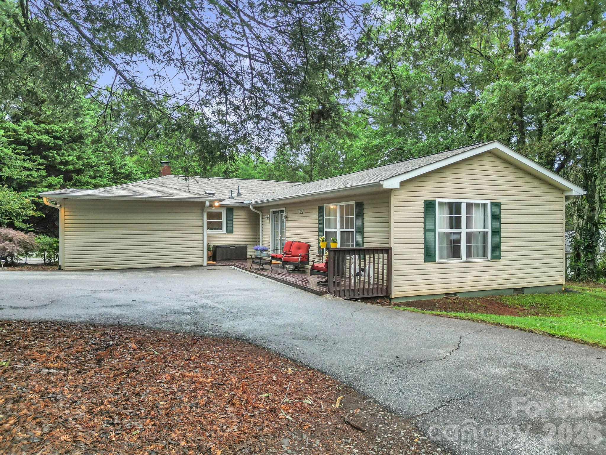 103 Forest Avenue — Landrum